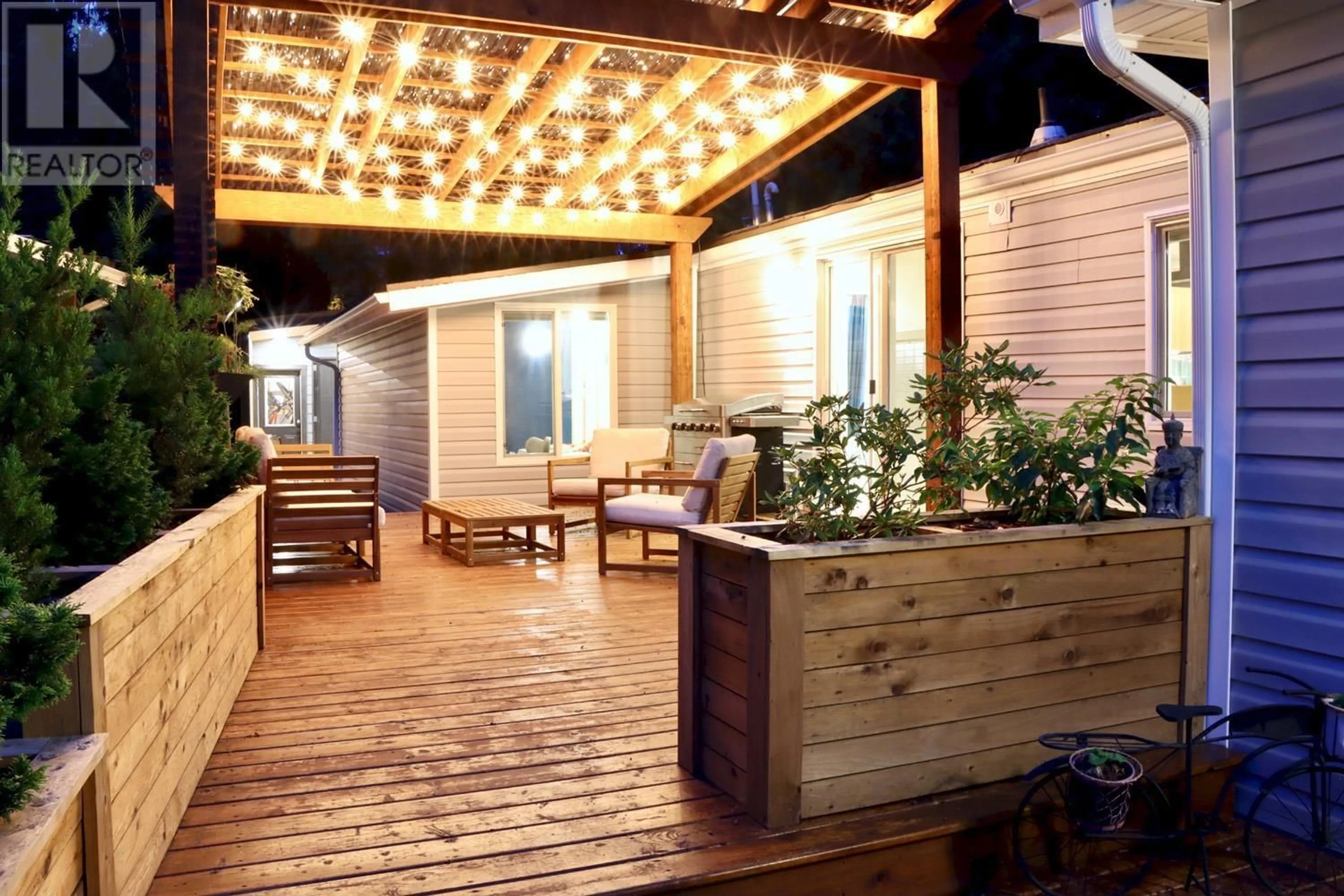 Patio, street for 232 - 1830 MAMQUAM ROAD, Squamish British Columbia V0N1T0