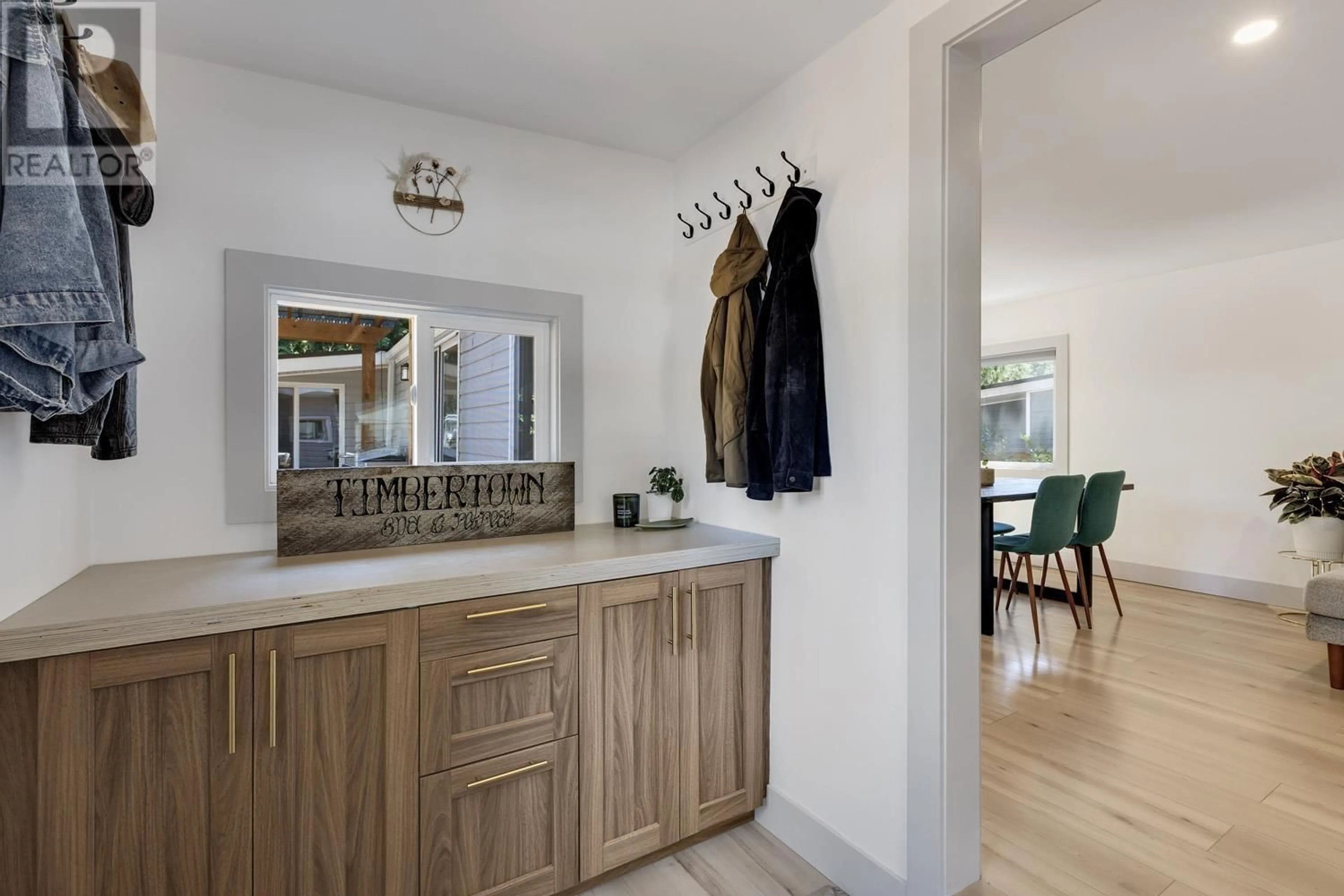 Contemporary bathroom, ceramic/tile floor for 232 - 1830 MAMQUAM ROAD, Squamish British Columbia V0N1T0