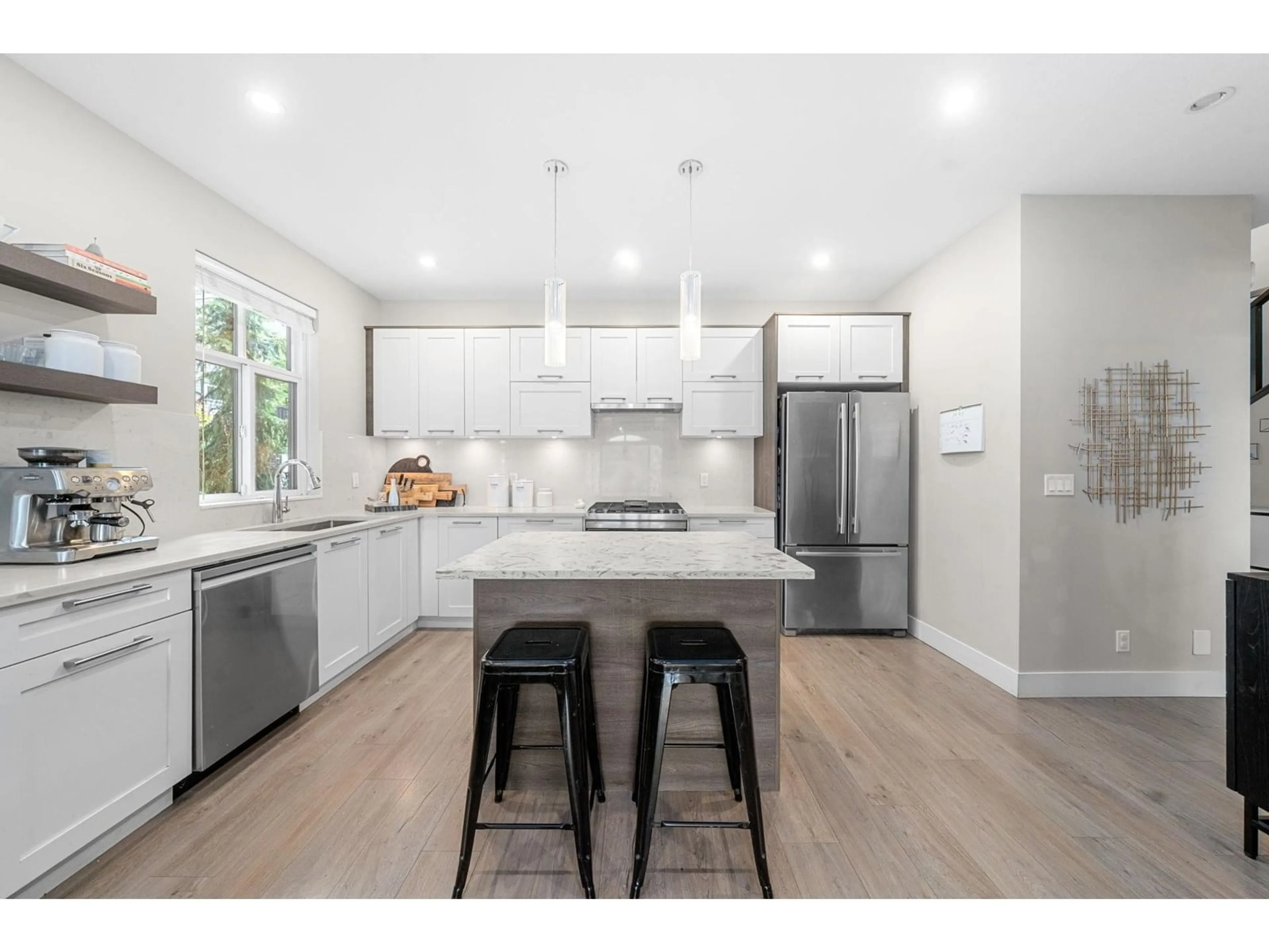 Open concept kitchen, unknown for 137 - 2853 HELC, Surrey British Columbia V3Z0N5