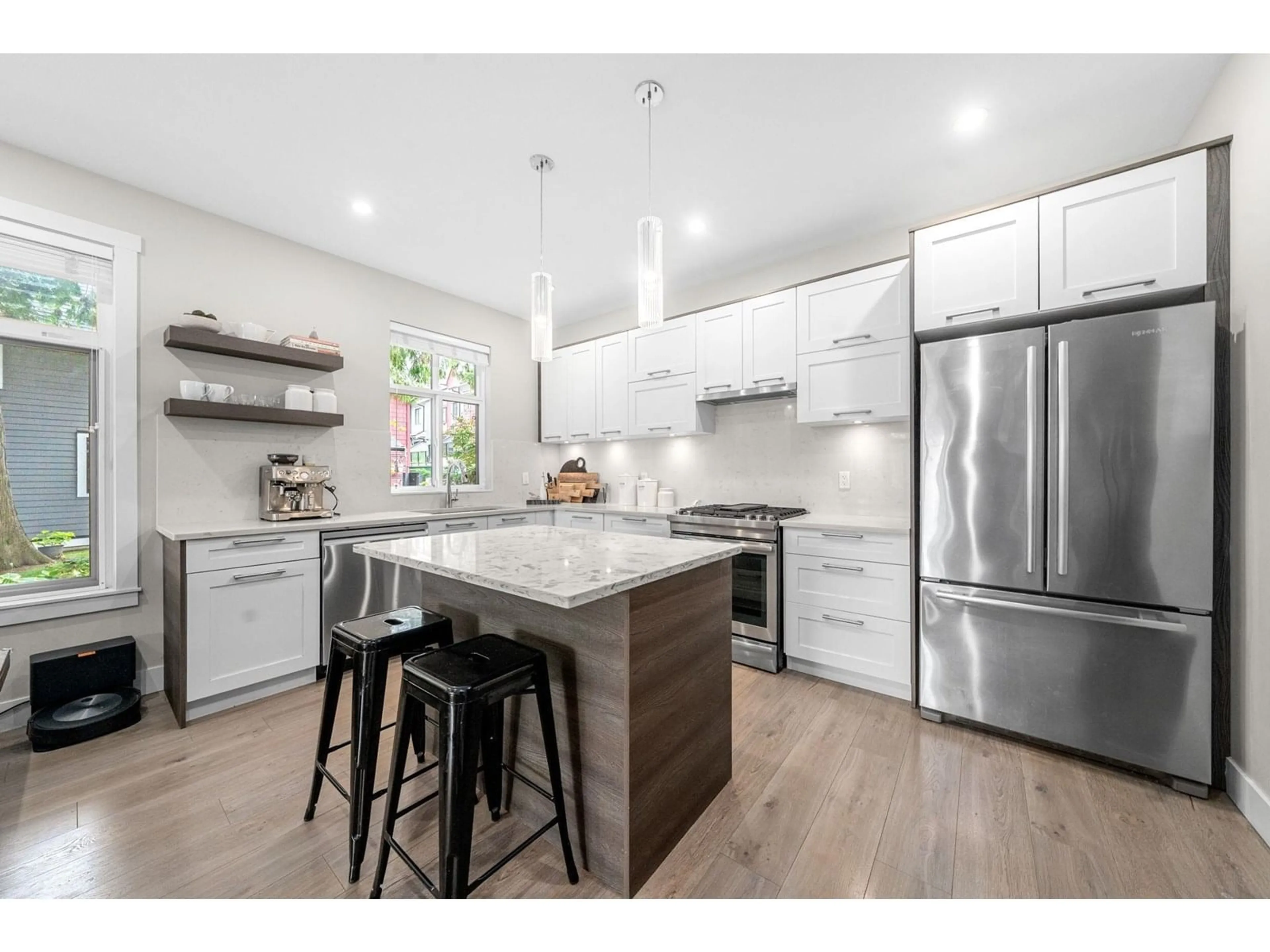 Open concept kitchen, wood/laminate floor for 137 - 2853 HELC, Surrey British Columbia V3Z0N5