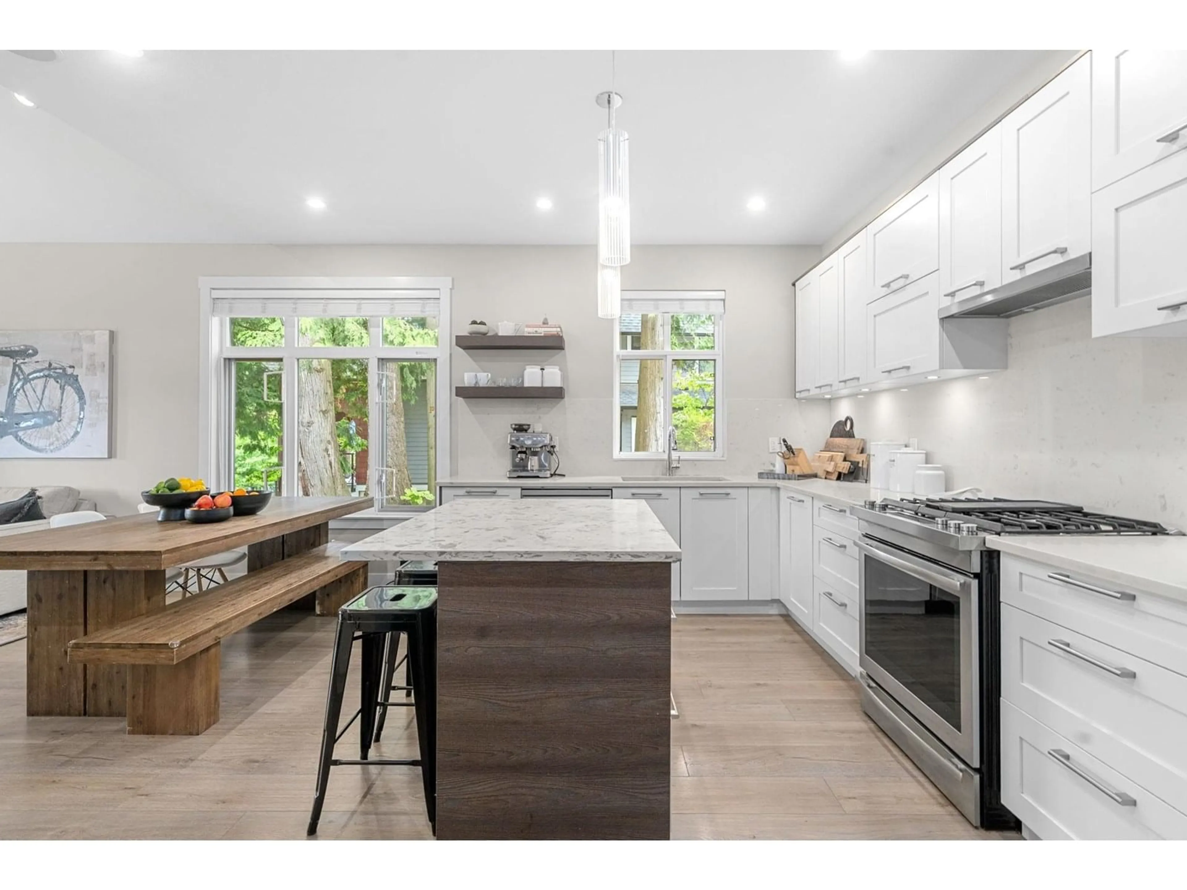 Contemporary kitchen, wood/laminate floor for 137 - 2853 HELC, Surrey British Columbia V3Z0N5