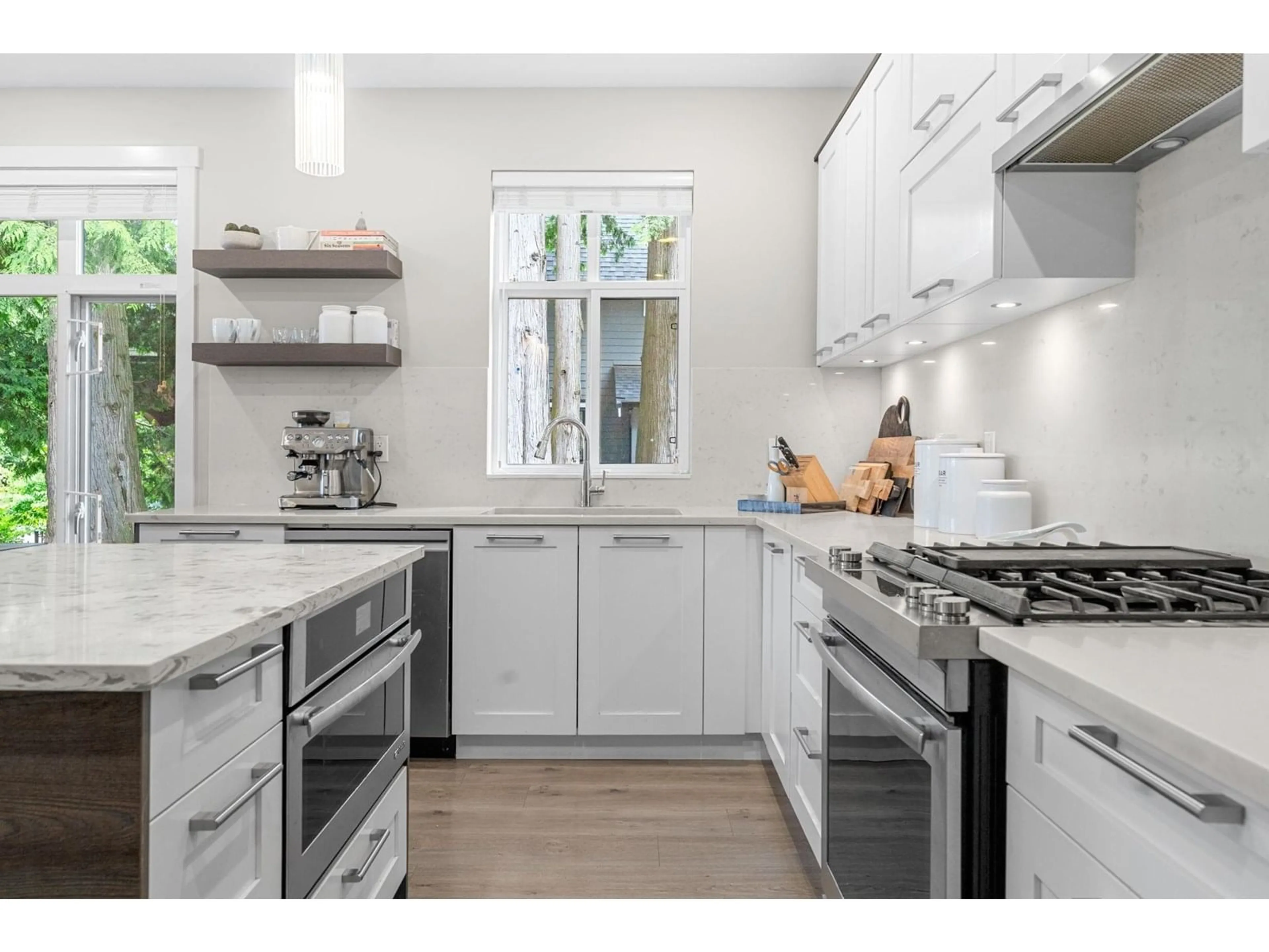 Open concept kitchen, unknown for 137 - 2853 HELC, Surrey British Columbia V3Z0N5