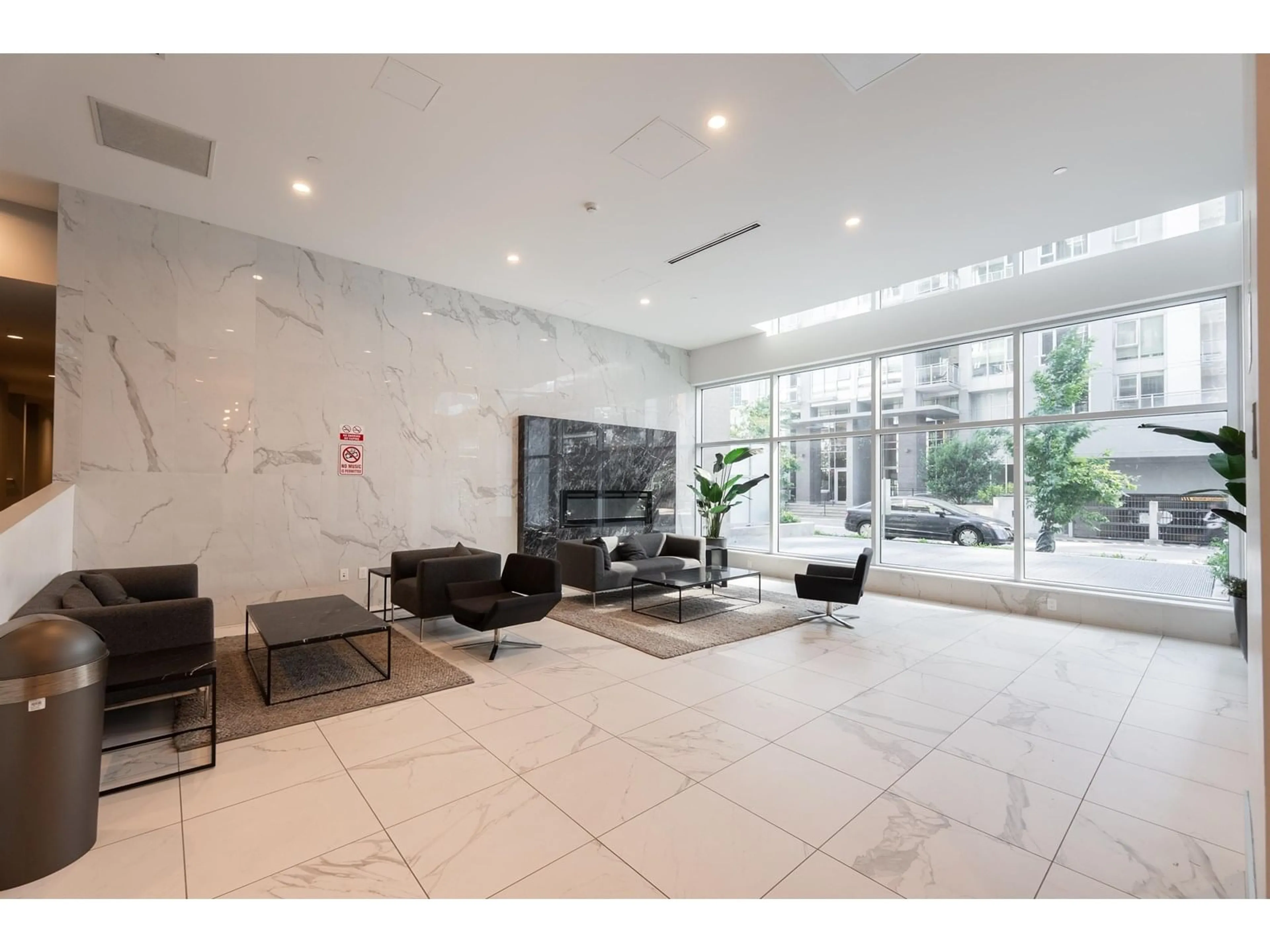 Lobby for 514 - 13350 CENTRAL, Surrey British Columbia V3T0S1