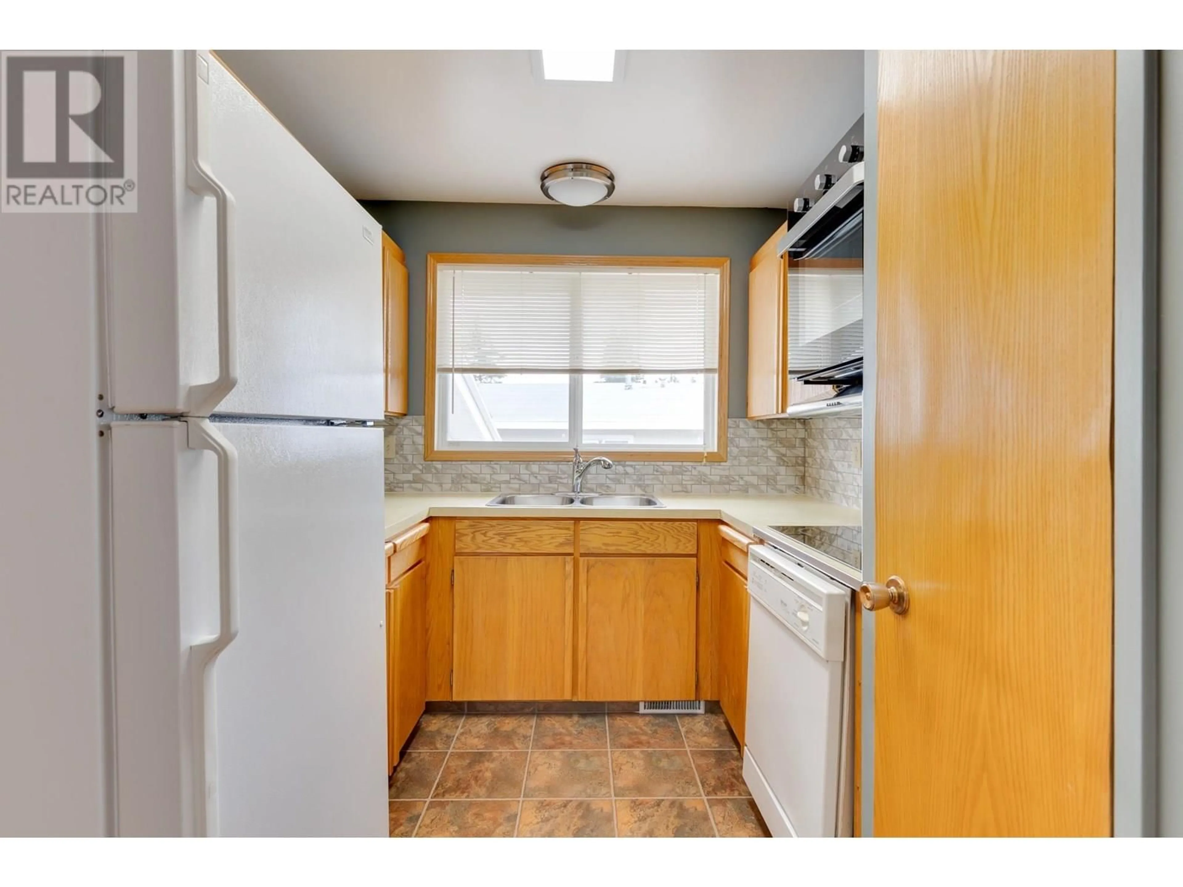 Standard kitchen, unknown for 7580 LOYOLA PLACE, Prince George British Columbia V2N3J4