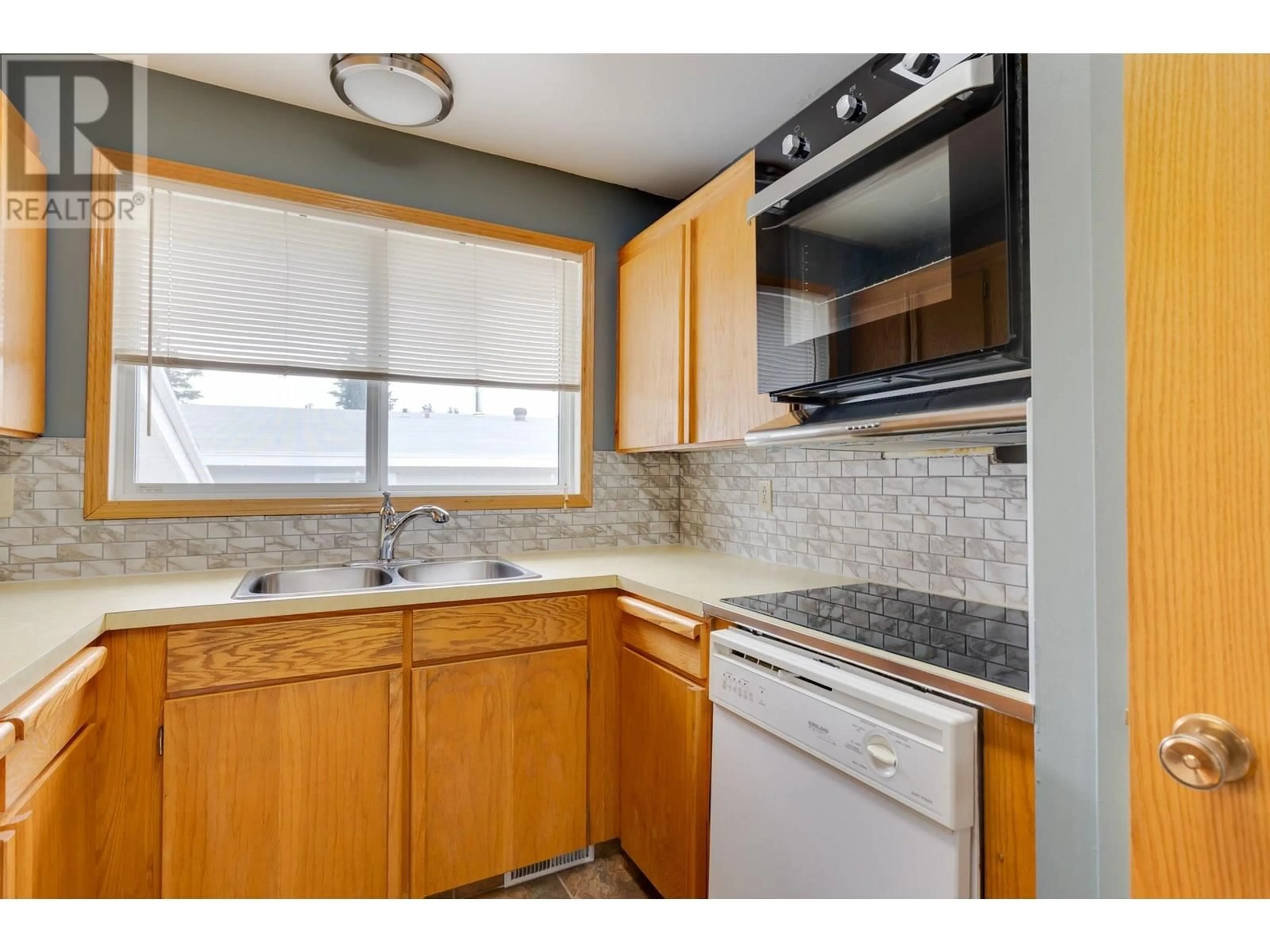Standard kitchen, unknown for 7580 LOYOLA PLACE, Prince George British Columbia V2N3J4