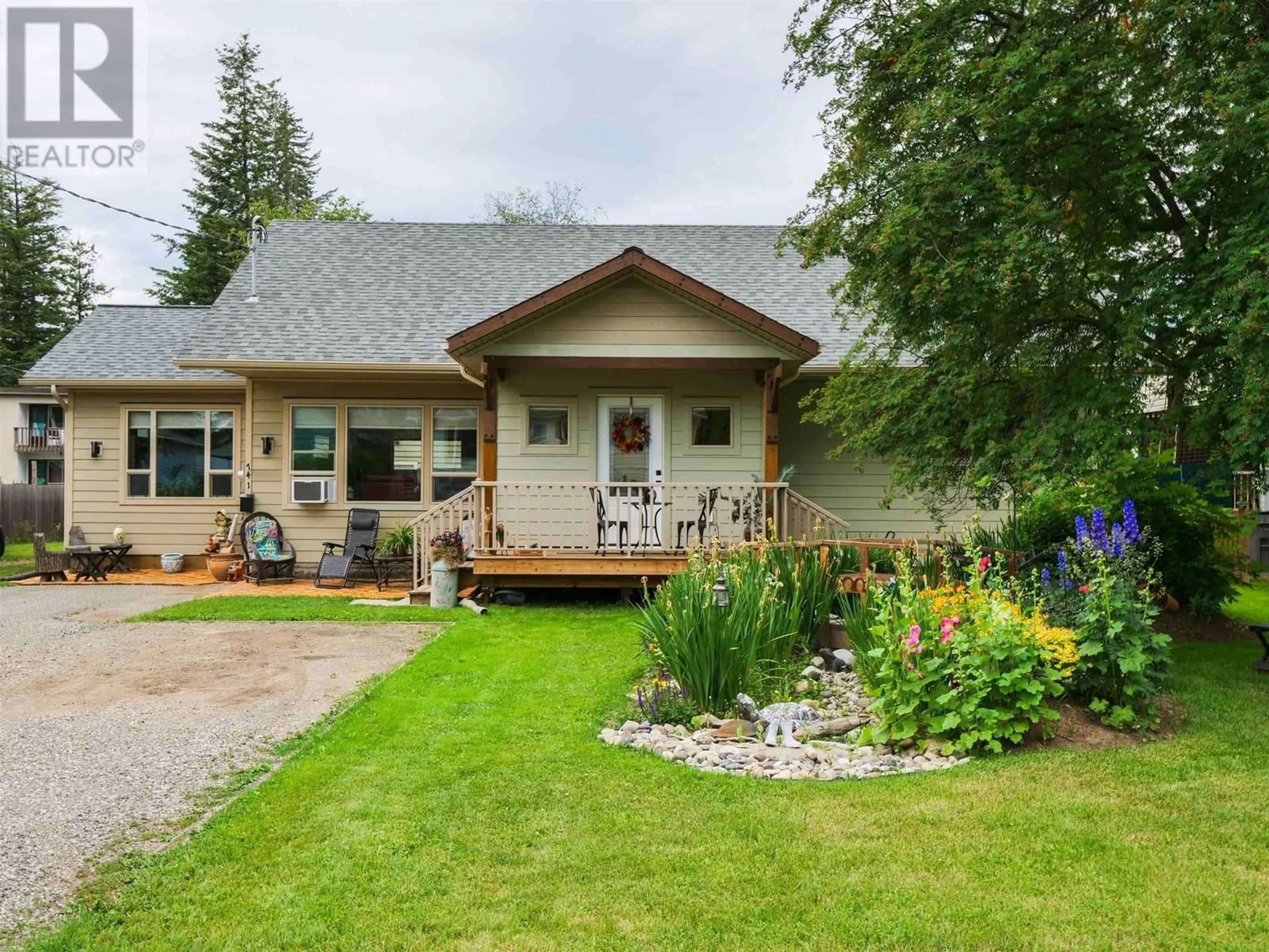 Home with vinyl exterior material, street for 741 CALLANAN STREET, Quesnel British Columbia V2J2V5