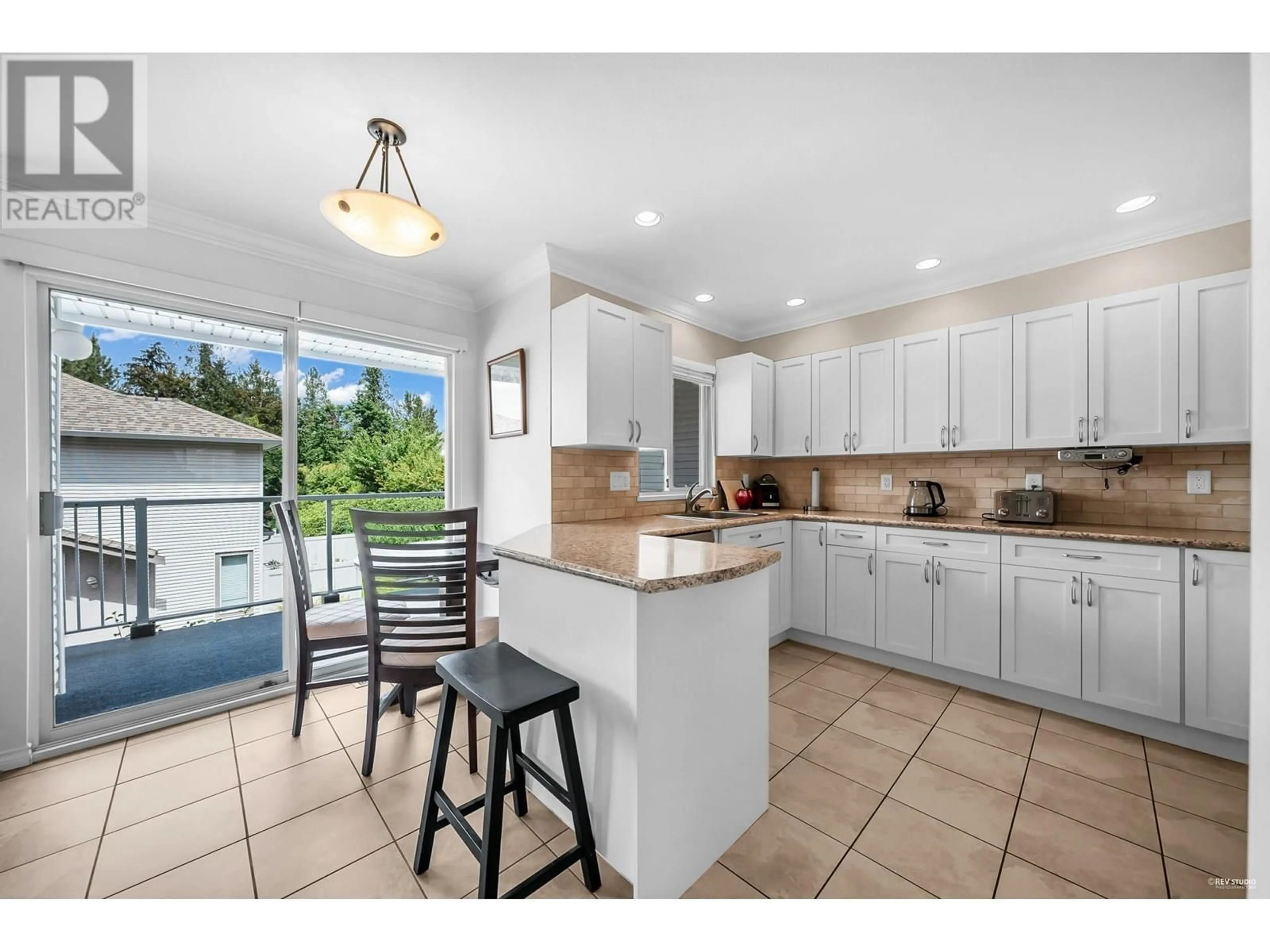 Open concept kitchen, ceramic/tile floor for 28 - 22751 HANEY, Maple Ridge British Columbia V2X2N2