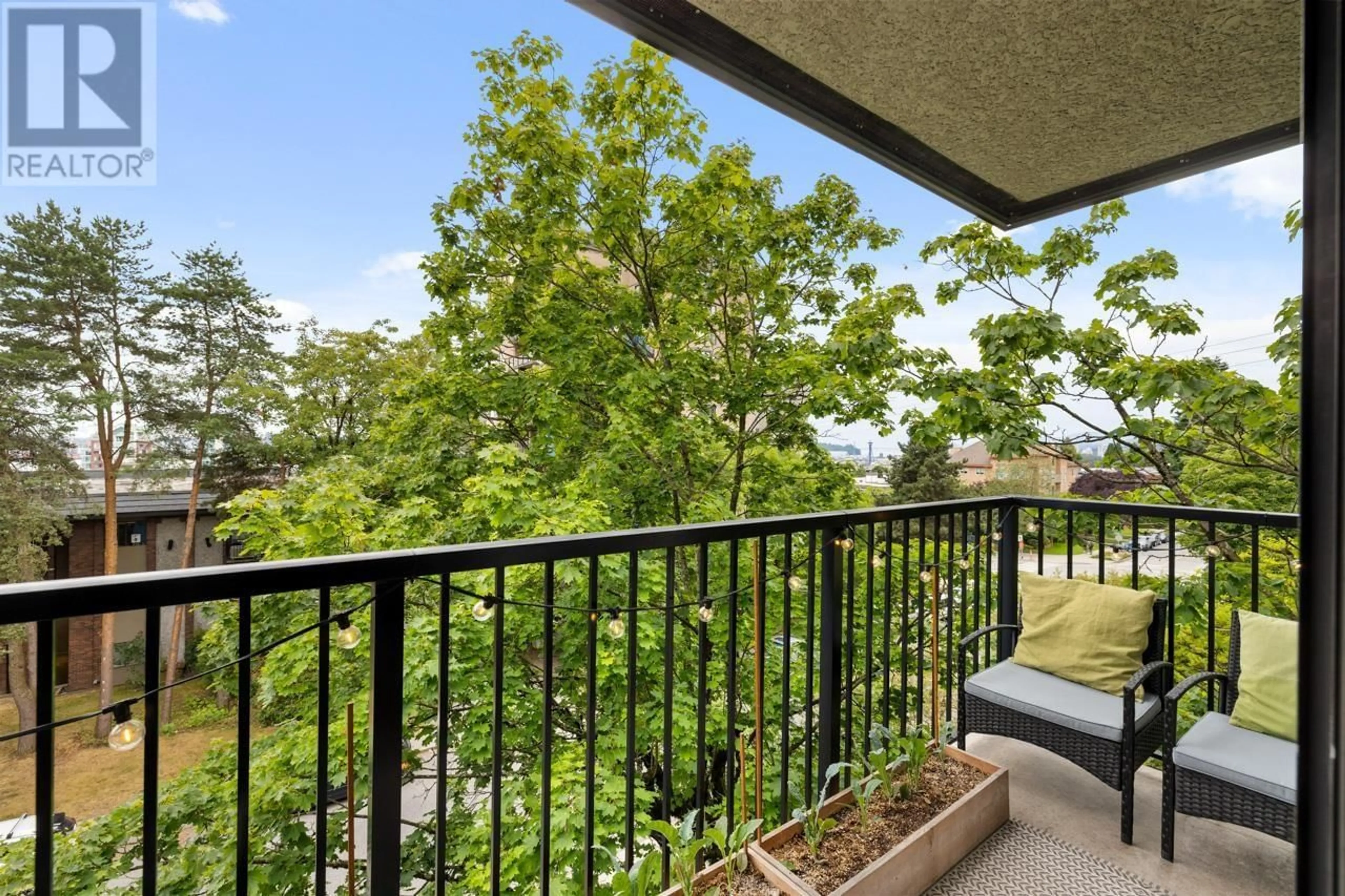 Balcony in the apartment, water/lake/river/ocean view for 303 - 120 5TH STREET, North Vancouver British Columbia V7L1L5