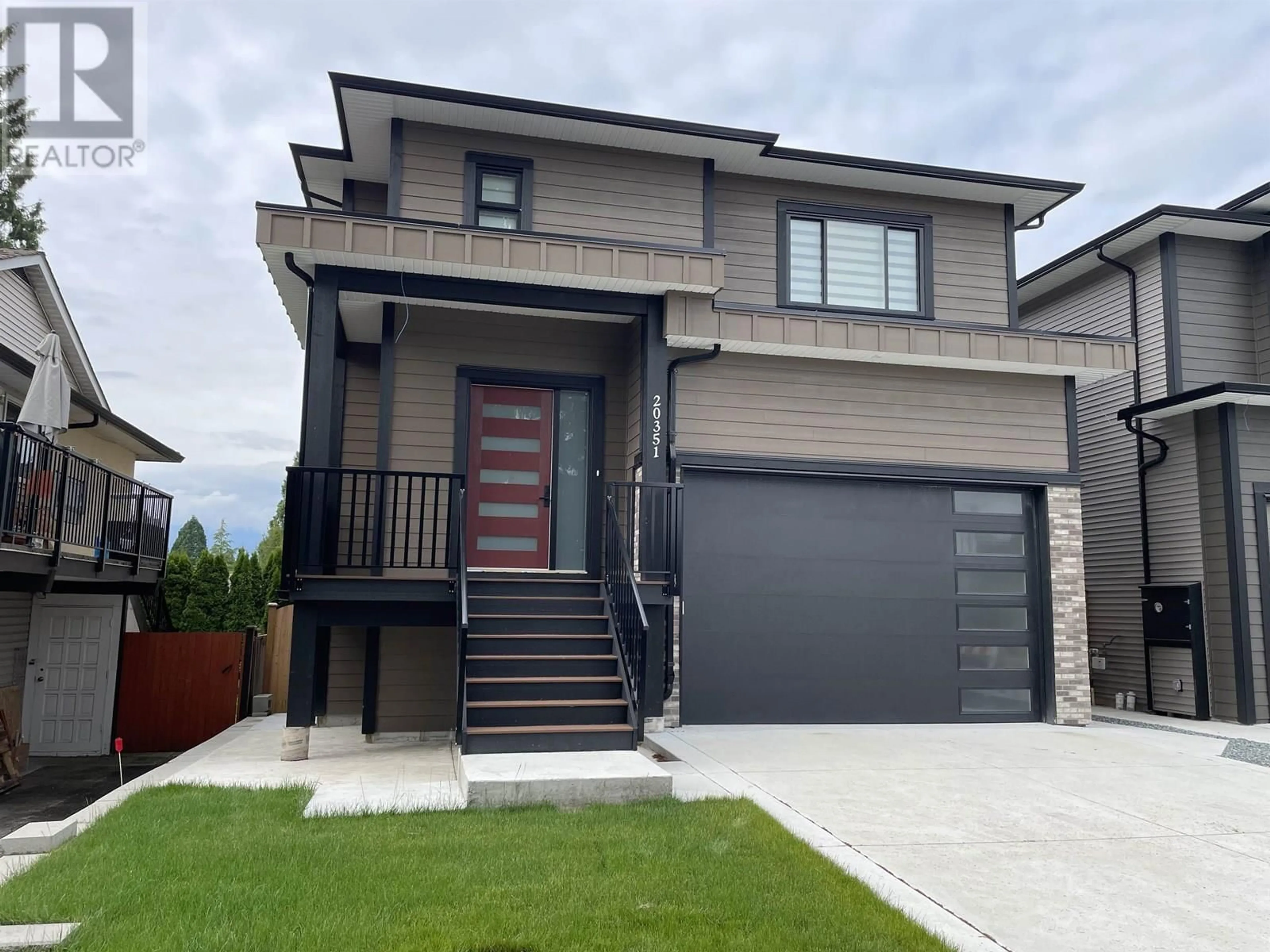 Home with vinyl exterior material, street for 20351 123 AVENUE, Maple Ridge British Columbia V2X4A6