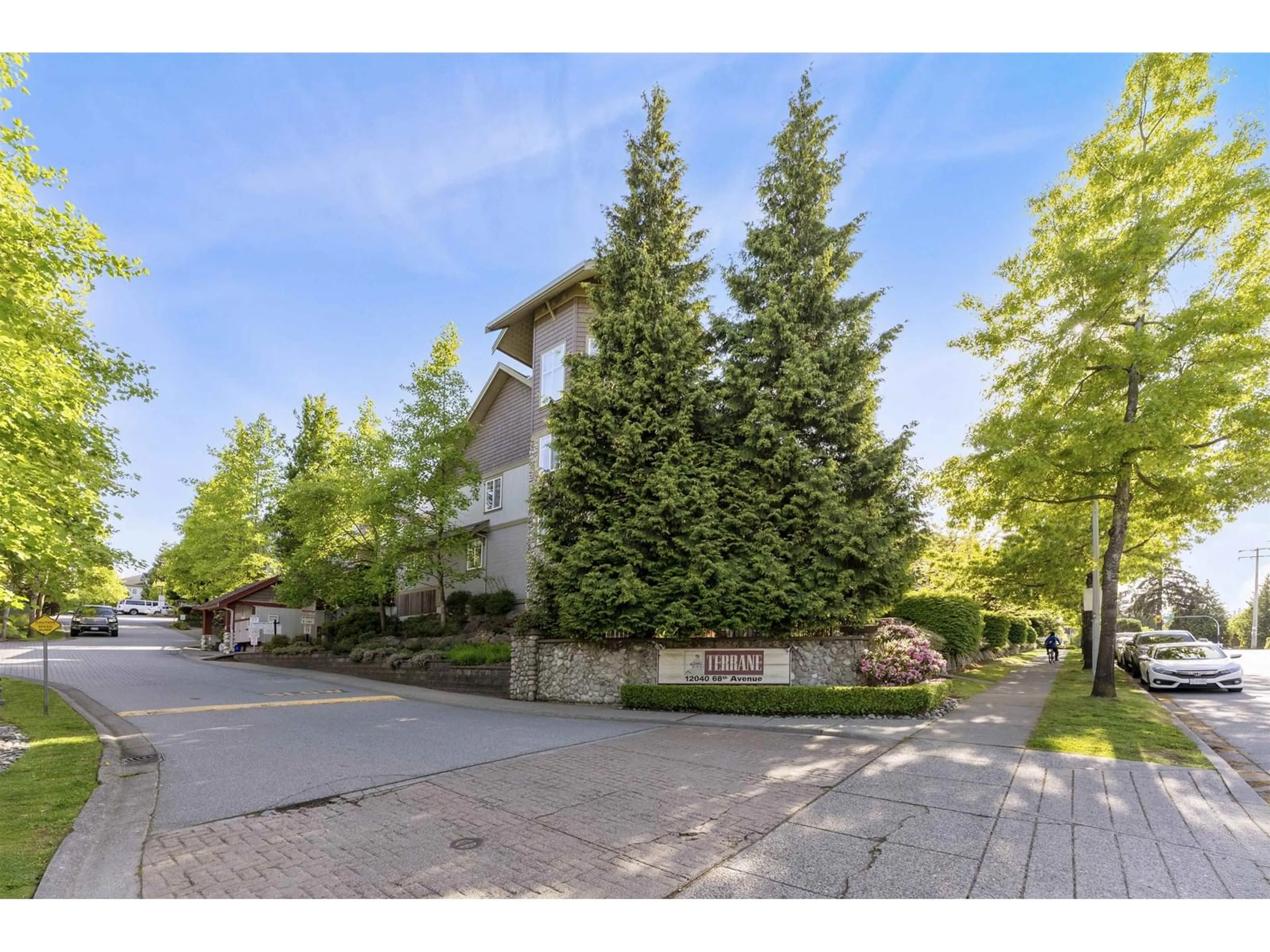 Patio, street for 92 - 12040 68, Surrey British Columbia V3W1P5