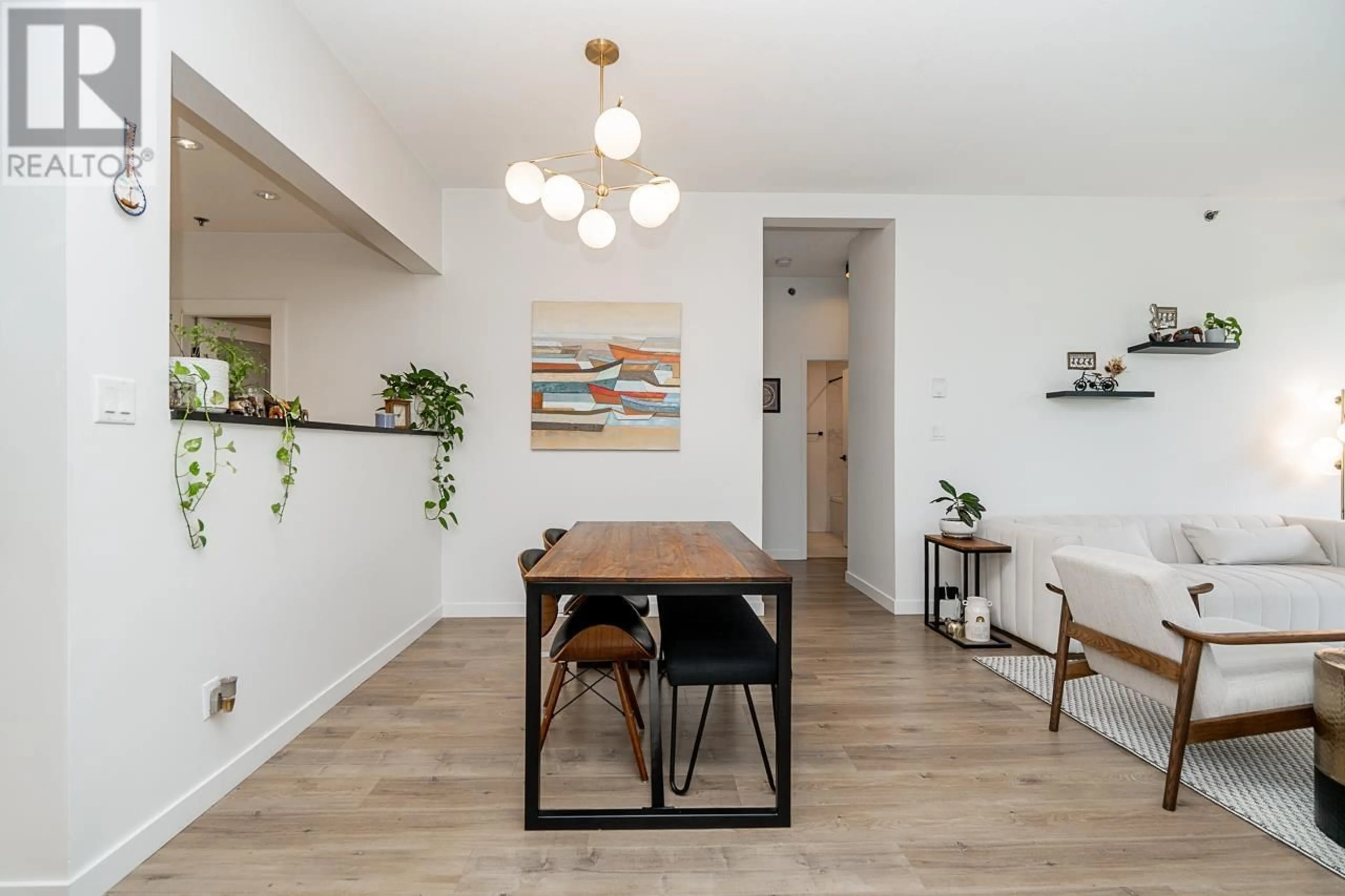 Dining room, wood/laminate floor for 408 - 503 16TH AVENUE, Vancouver British Columbia V5Z4N3