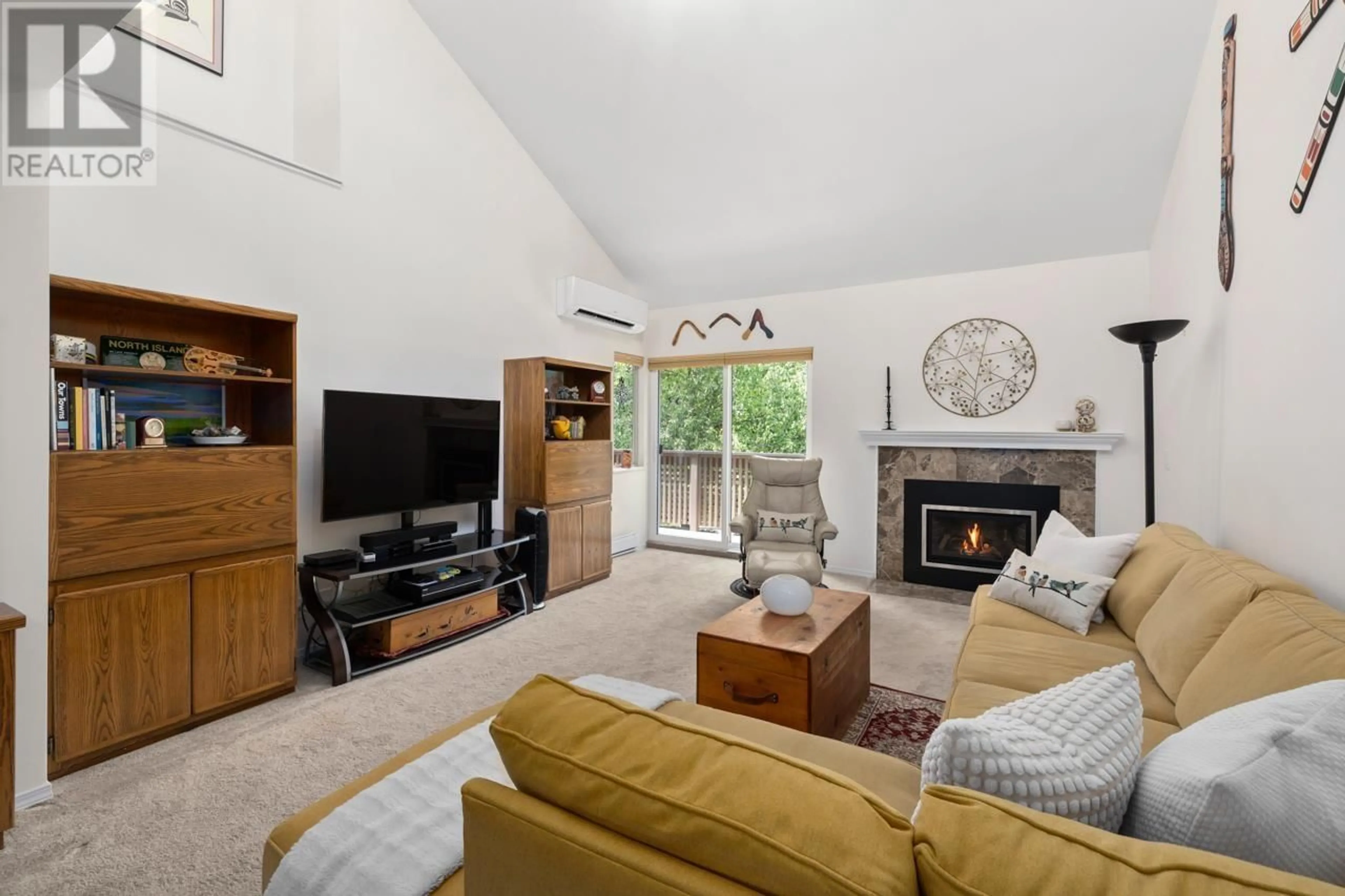 Living room with furniture, unknown for 824 ROCHE POINT DRIVE, North Vancouver British Columbia V7H2T9