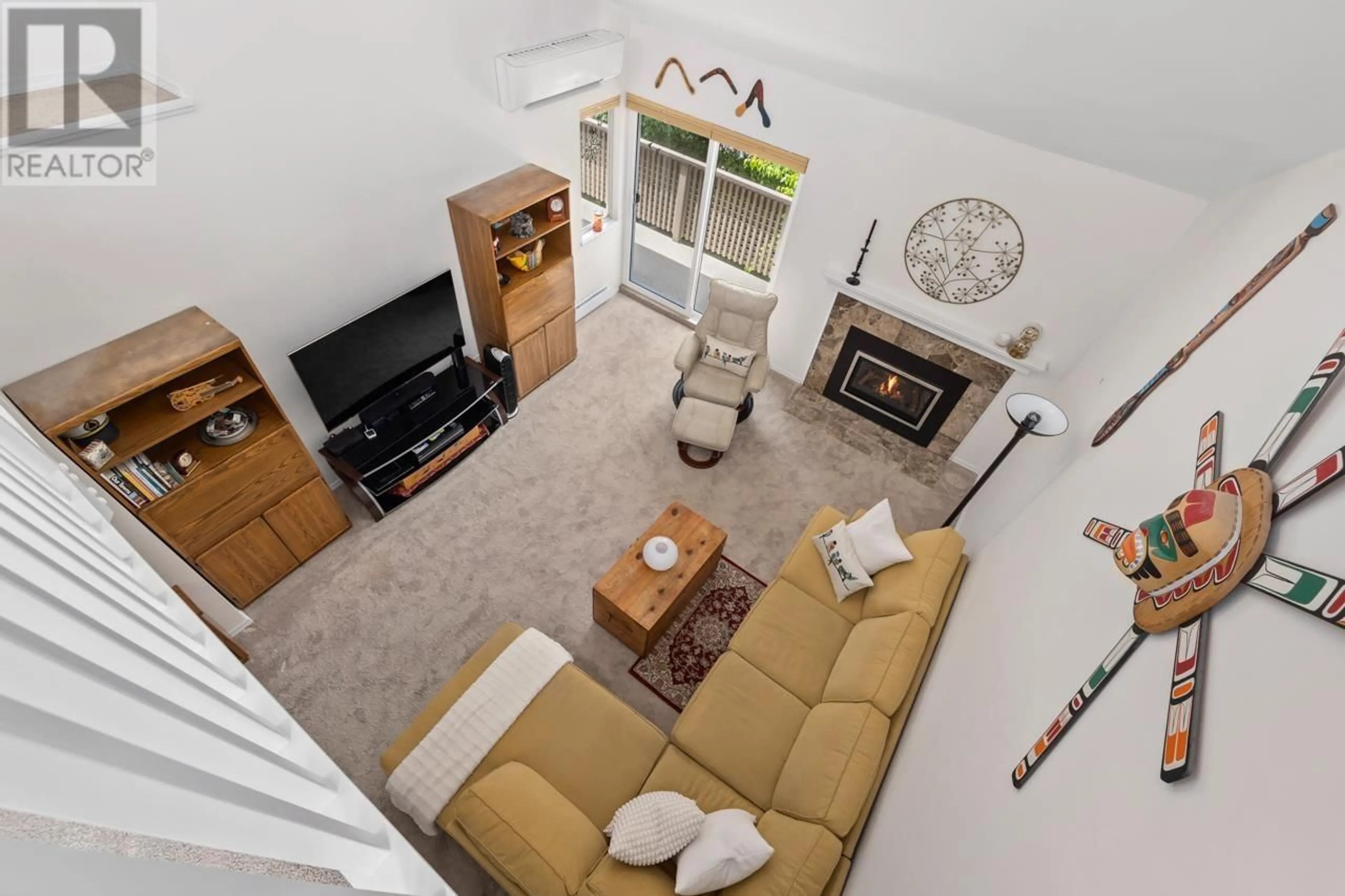 Living room with furniture, unknown for 824 ROCHE POINT DRIVE, North Vancouver British Columbia V7H2T9