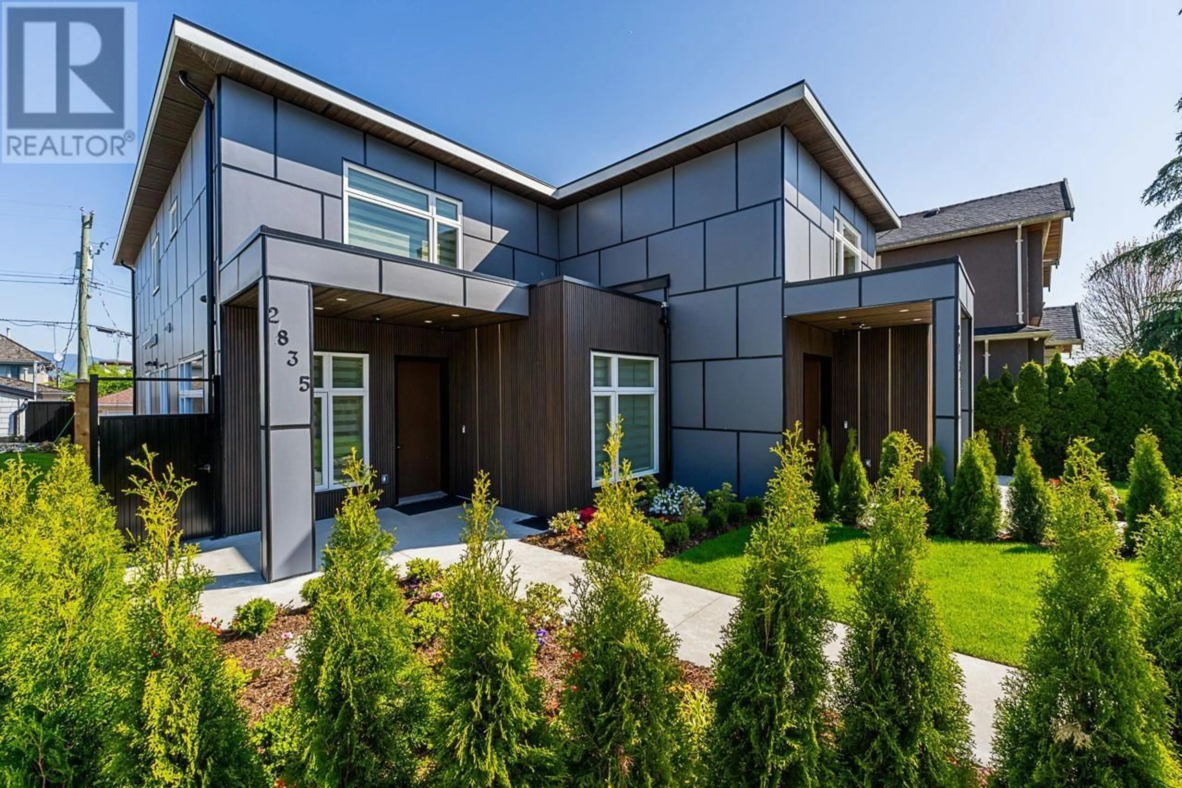 Home with brick exterior material, unknown for 2835 OLIVER CRESCENT, Vancouver British Columbia V6L1T1