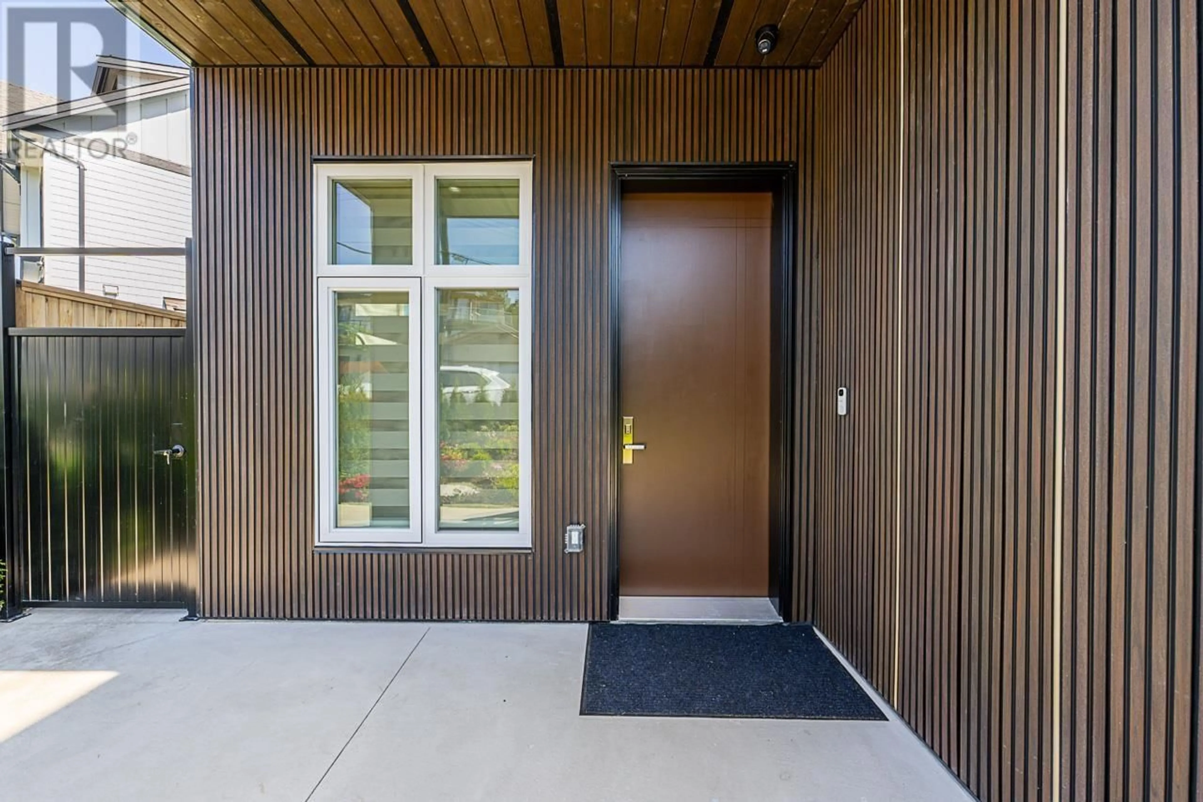 Indoor entryway for 2835 OLIVER CRESCENT, Vancouver British Columbia V6L1T1