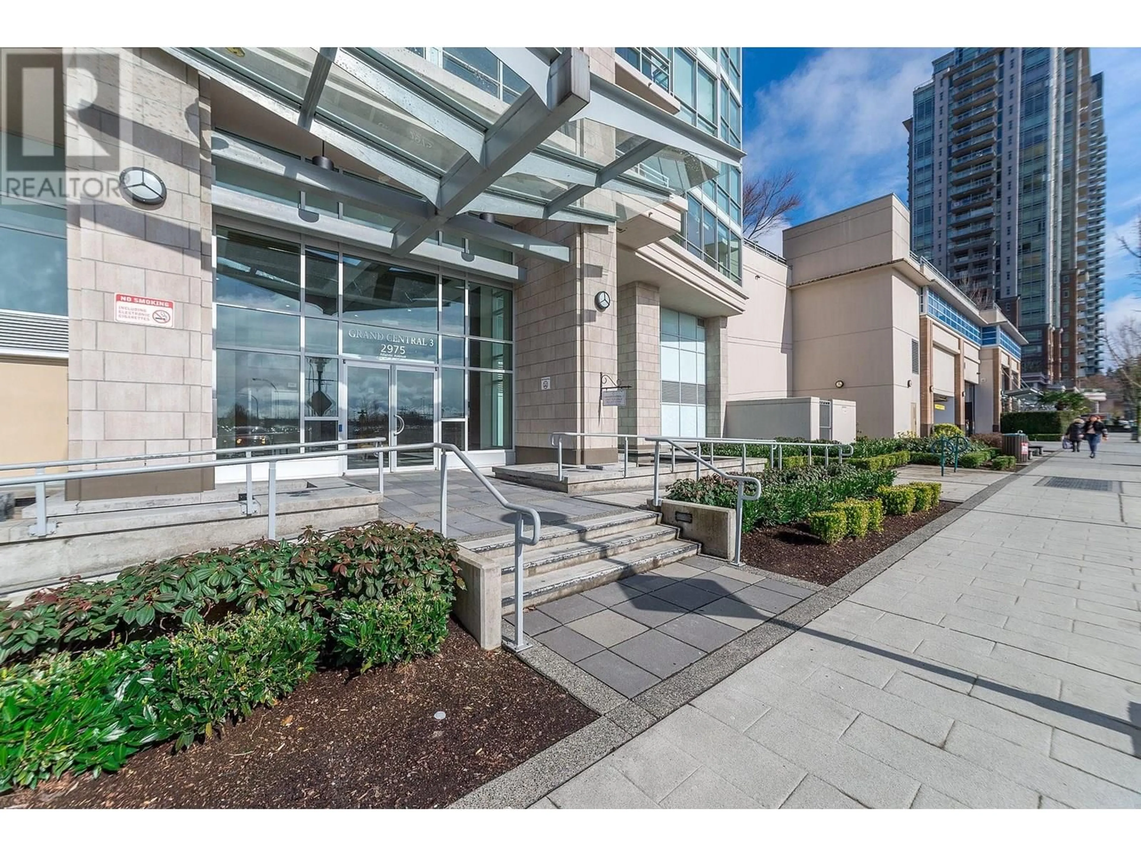 Unknown for 2202 - 2975 ATLANTIC AVENUE, Coquitlam British Columbia V3B0C5