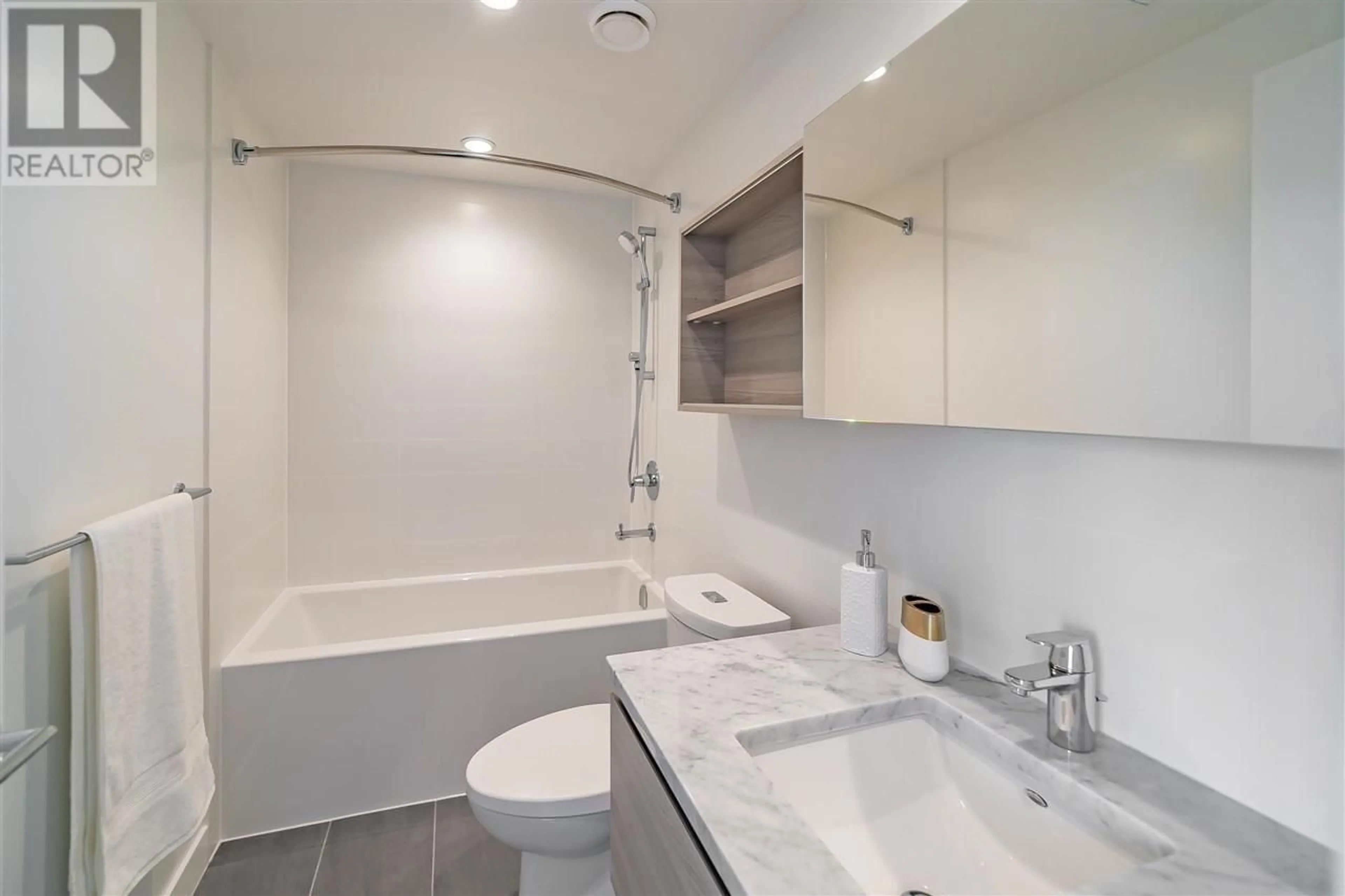 Standard bathroom, ceramic/tile floor for 1210 - 525 FOSTER AVENUE, Coquitlam British Columbia V3J0H6