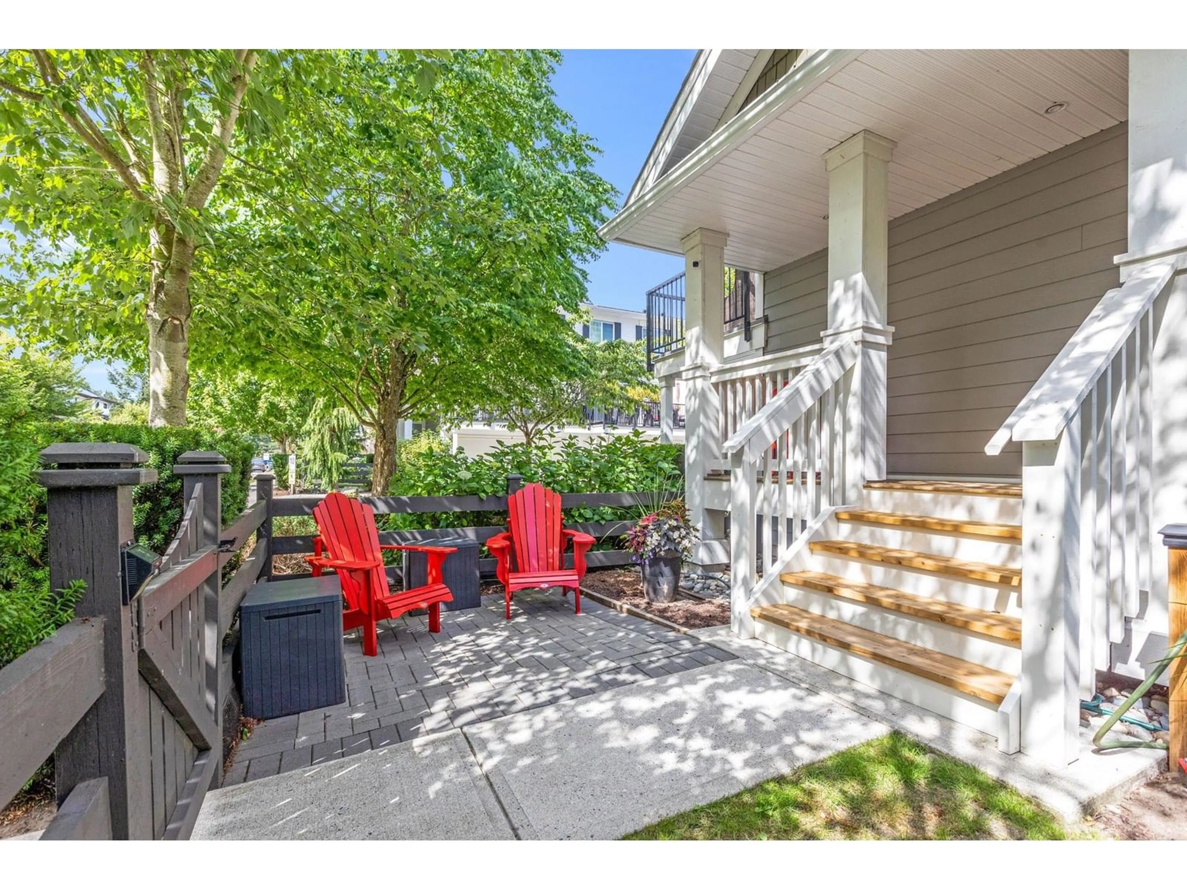 Patio, street for 5 - 288 171, Surrey British Columbia V3Z9P5