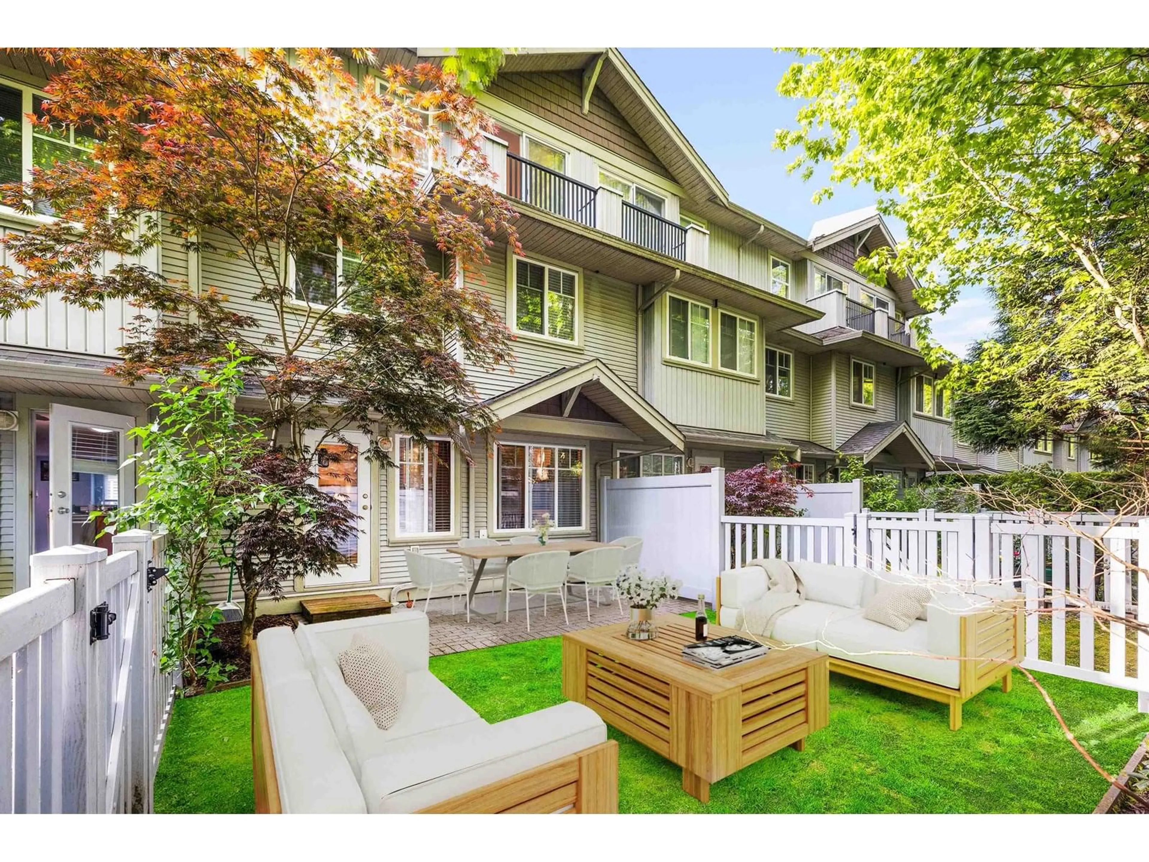 Patio, street for 107 - 12040 68, Surrey British Columbia V3W1P5