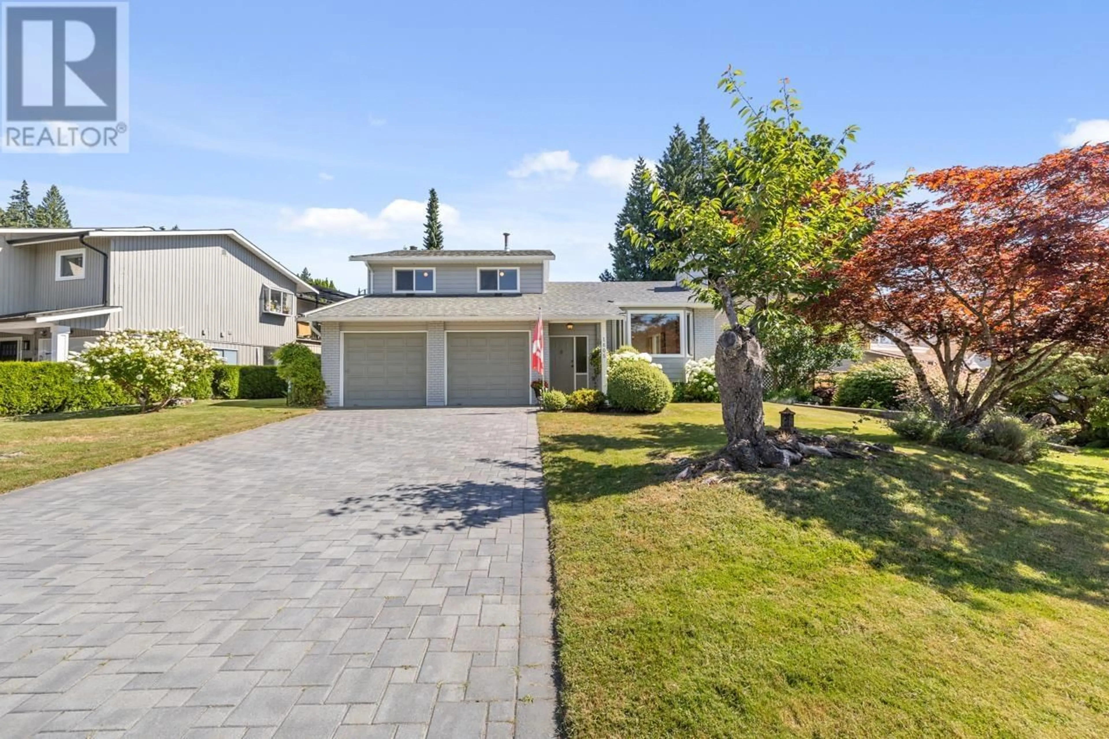 Home with vinyl exterior material, street for 1605 HEMLOCK PLACE, Port Moody British Columbia V3H4A7