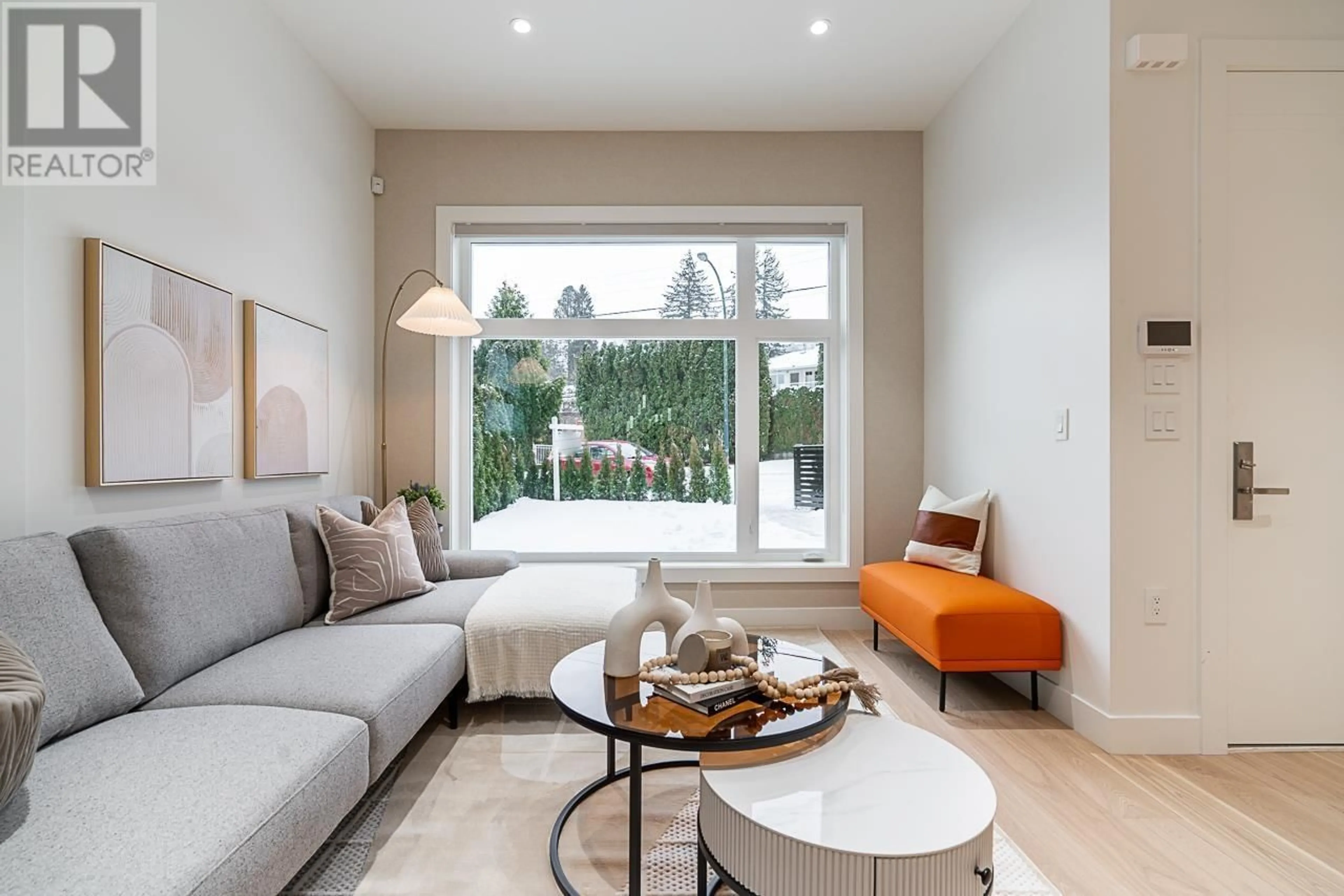 Living room with furniture, unknown for 2833 OLIVER CRESCENT, Vancouver British Columbia V6L1T1