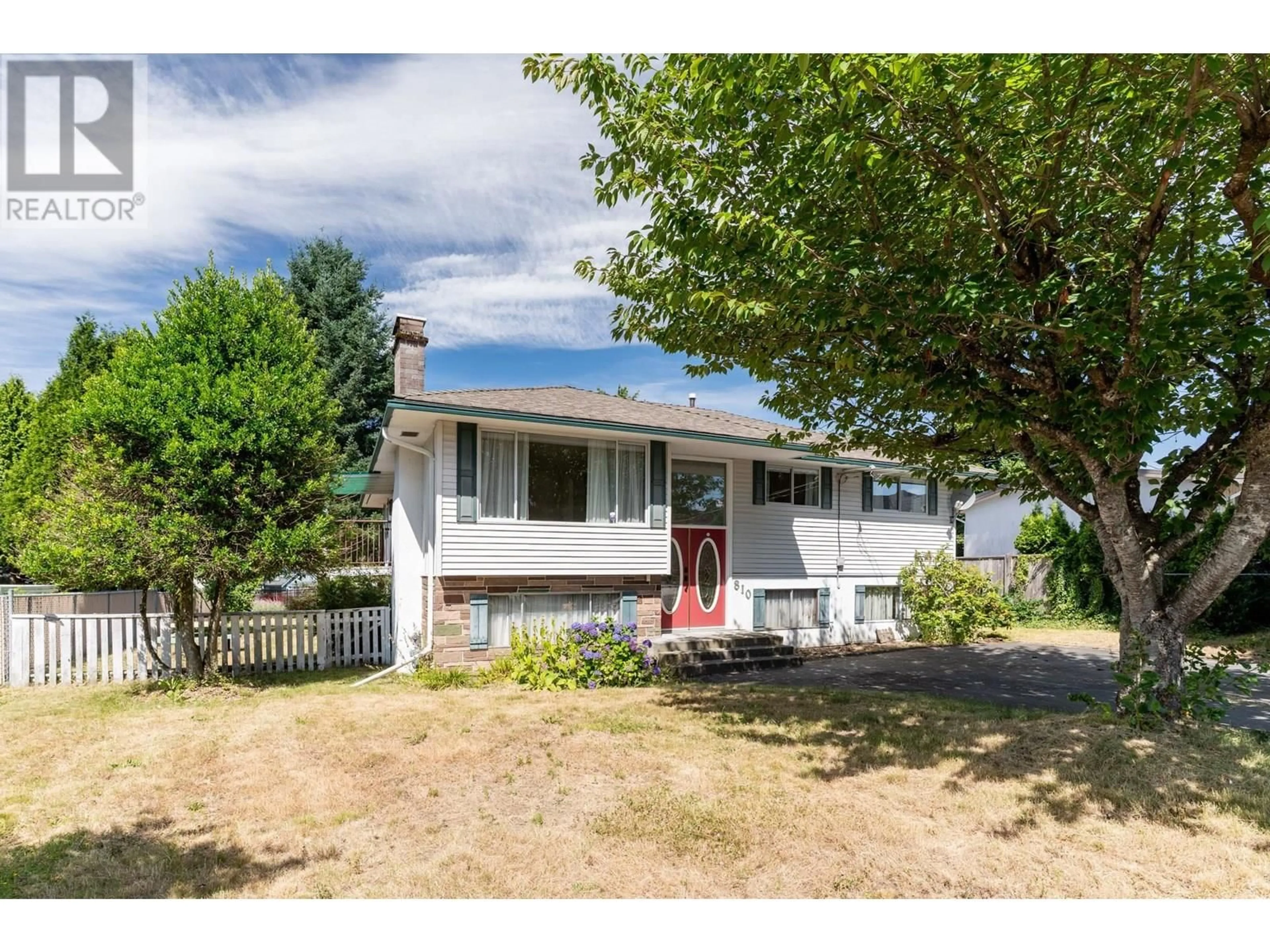 A pic from outside/outdoor area/front of a property/back of a property/a pic from drone, street for 810 LONGLAC STREET, Coquitlam British Columbia V3J5J8