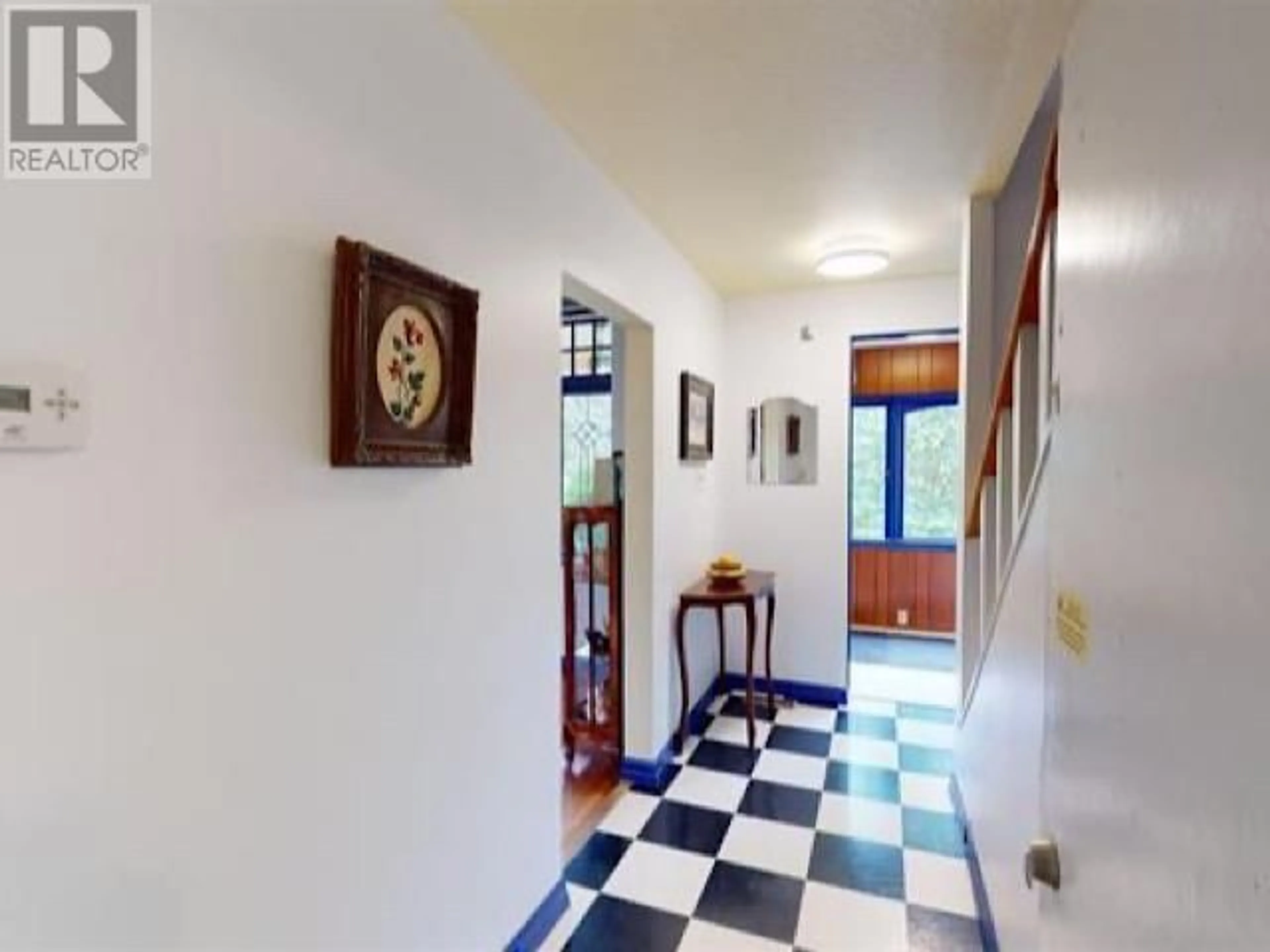 Indoor foyer for 1159 19 AVENUE, Vancouver British Columbia V5V1K9