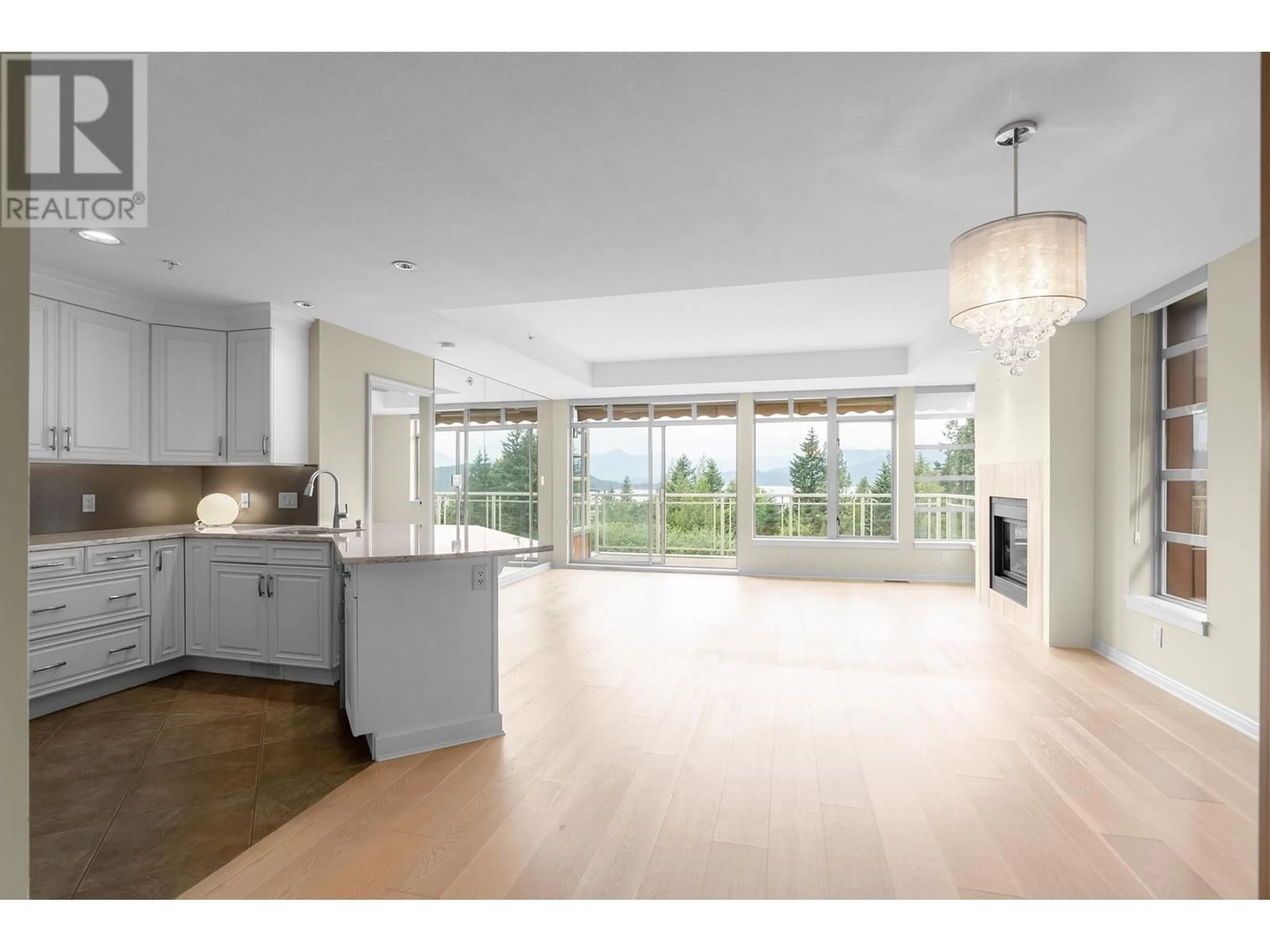 Open concept kitchen, unknown for 8507 SEASCAPE DRIVE, West Vancouver British Columbia V7W3J7
