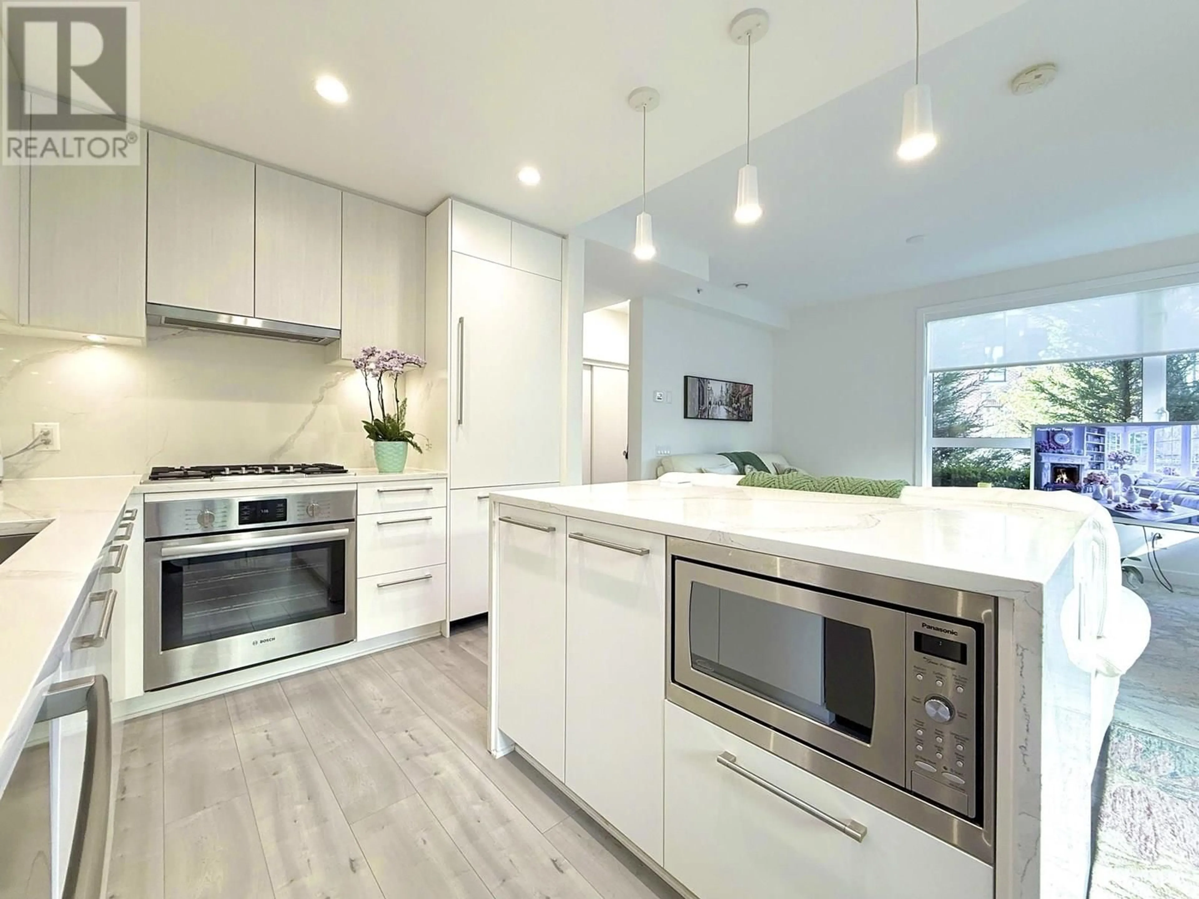 Contemporary kitchen, unknown for 133 - 2035 GLENAIRE DRIVE, North Vancouver British Columbia V7P1Y2