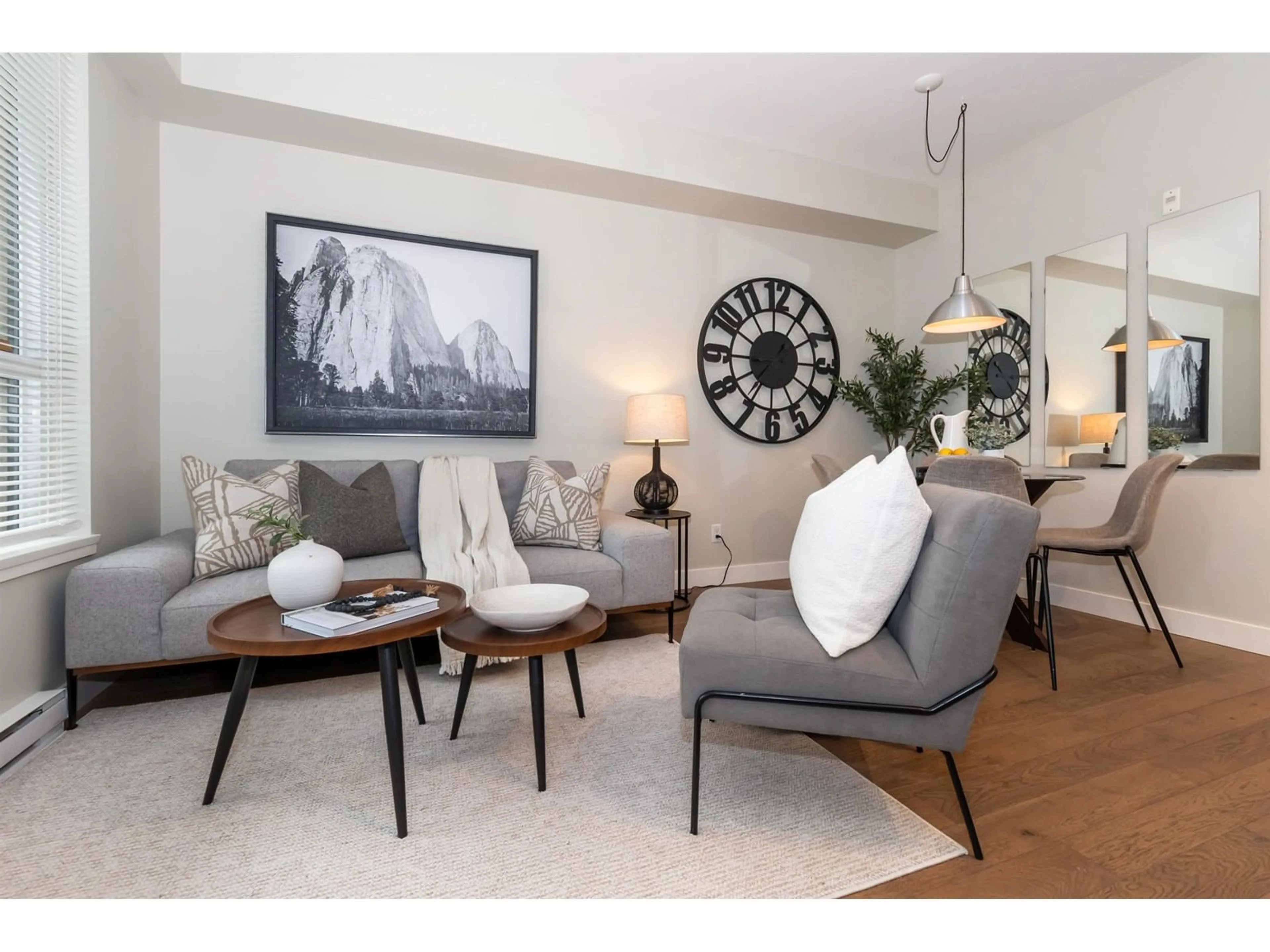 Living room with furniture, wood/laminate floor for 108 - 3090 GLADWIN, Abbotsford British Columbia V2T6K7