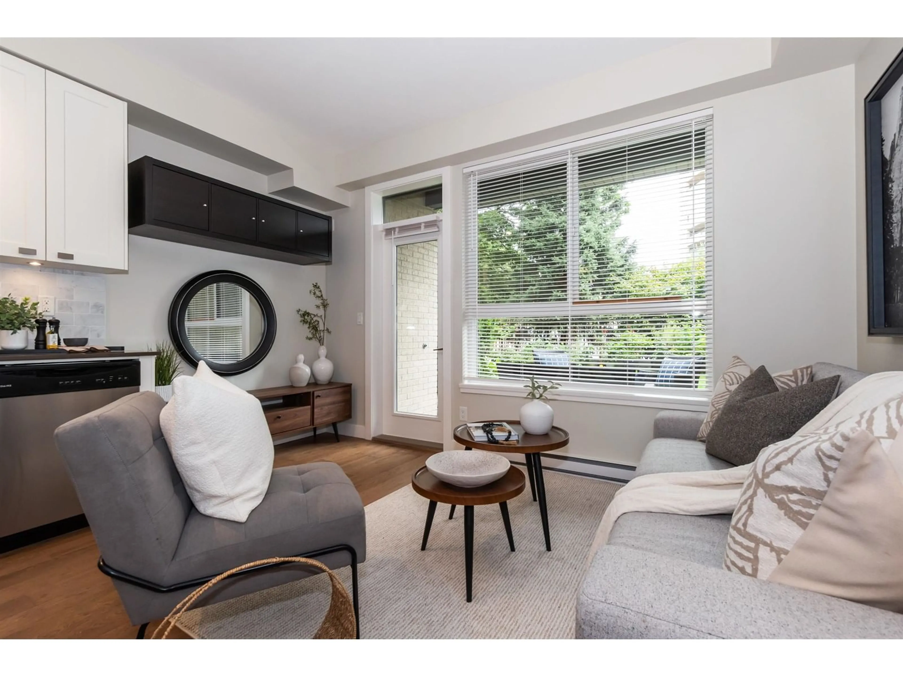 Living room with furniture, unknown for 108 - 3090 GLADWIN, Abbotsford British Columbia V2T6K7