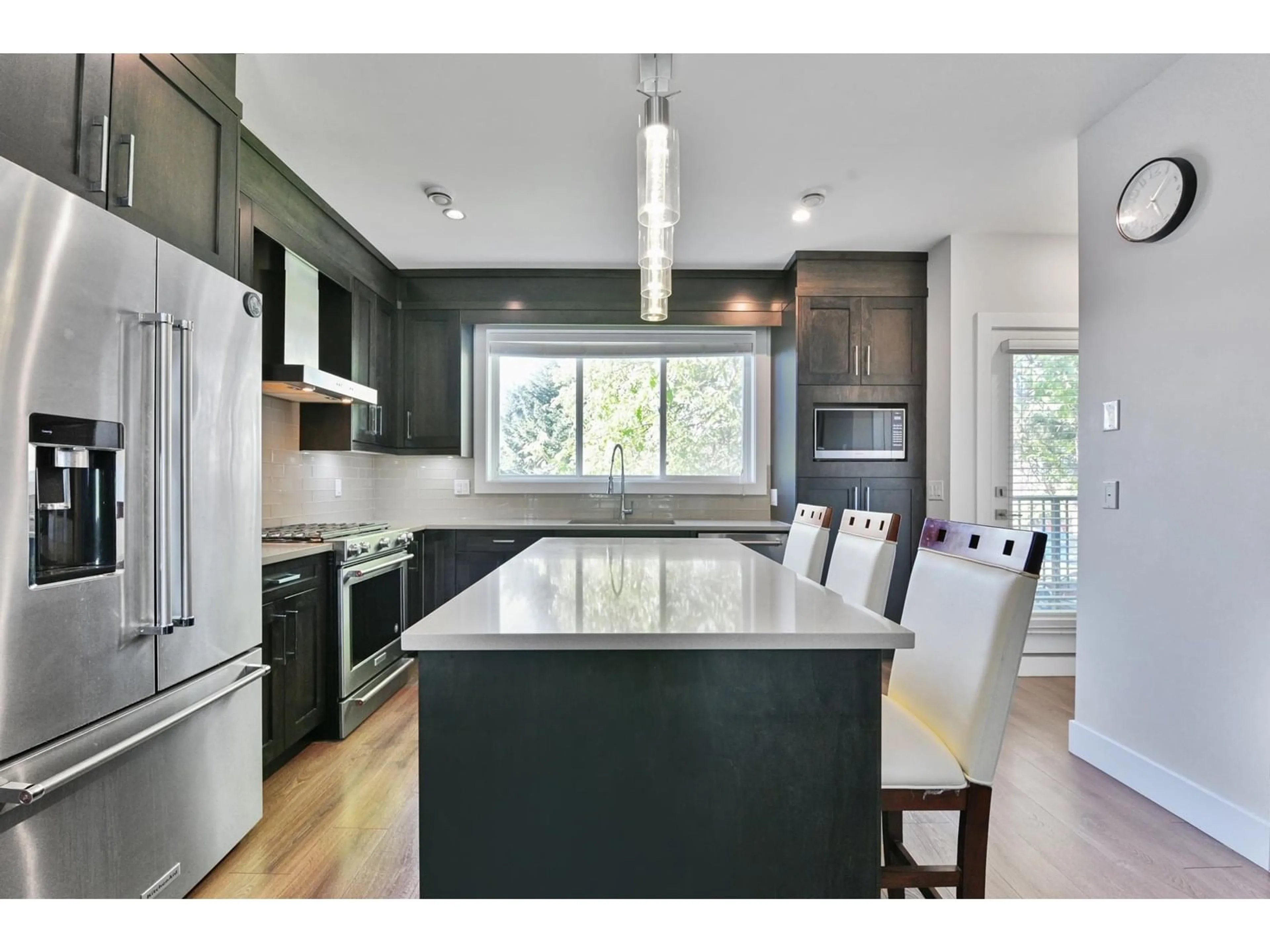 Contemporary kitchen, unknown for 18 - 2832 CLEARBROOK, Abbotsford British Columbia V2T0H1