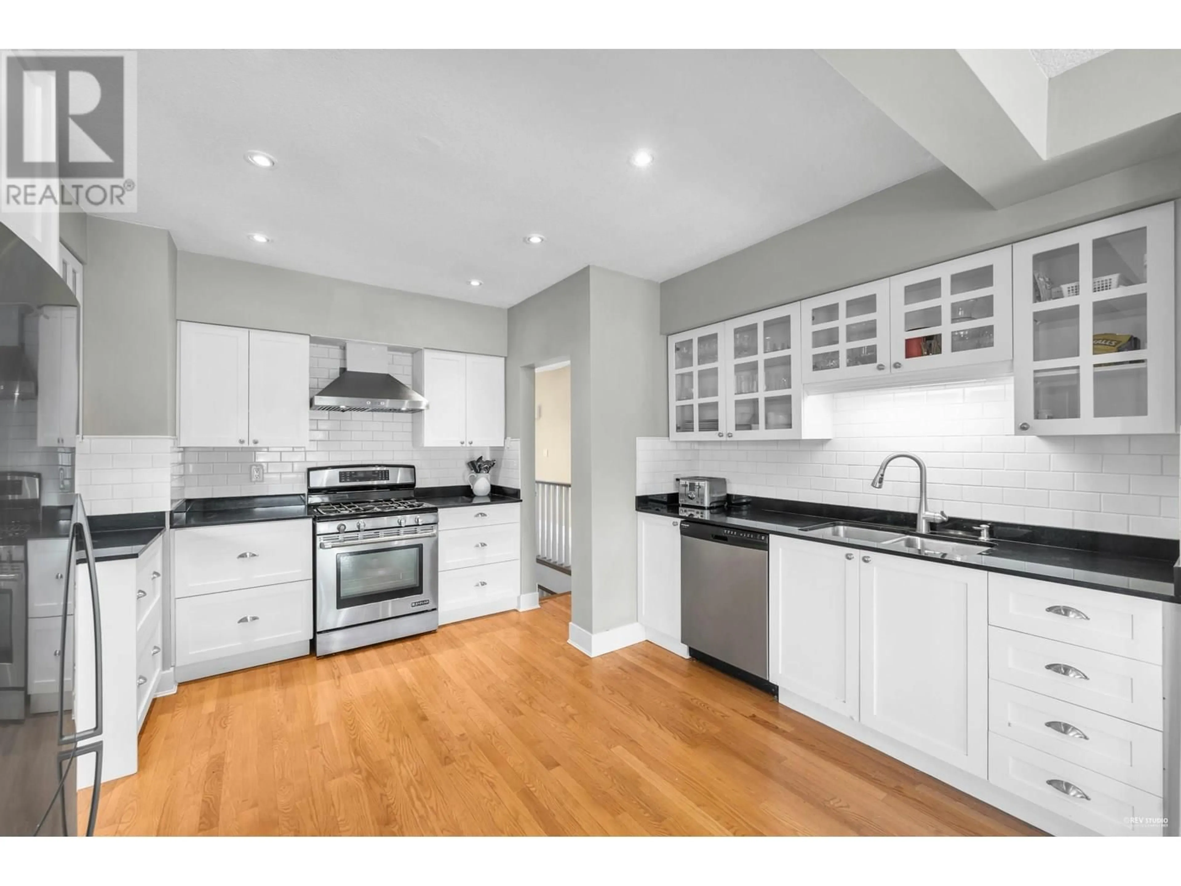 Open concept kitchen, unknown for 3178 16TH AVENUE, Vancouver British Columbia V6K3E1