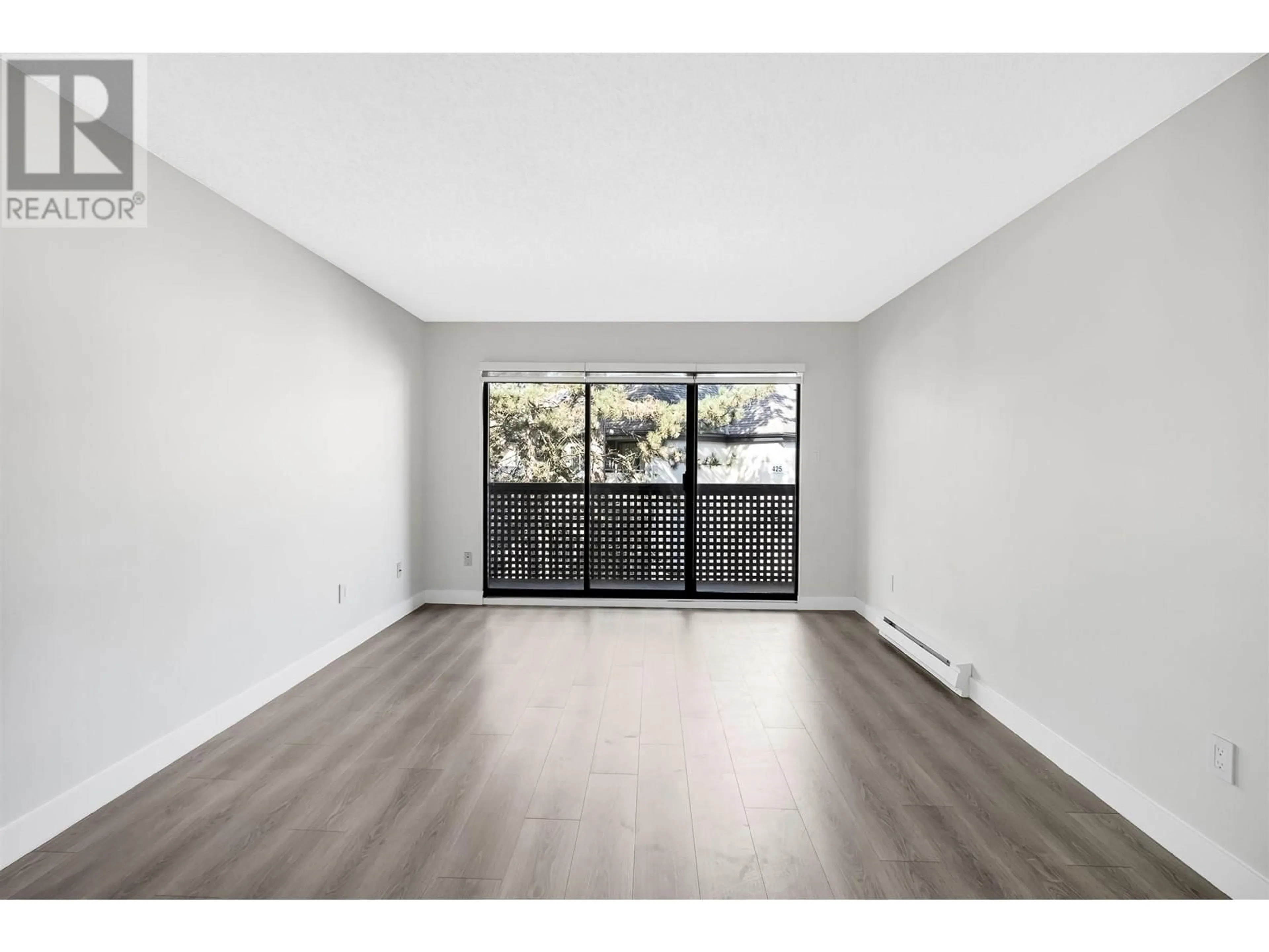 A pic of a room for 309 - 385 GINGER DRIVE, New Westminster British Columbia V3L5L6