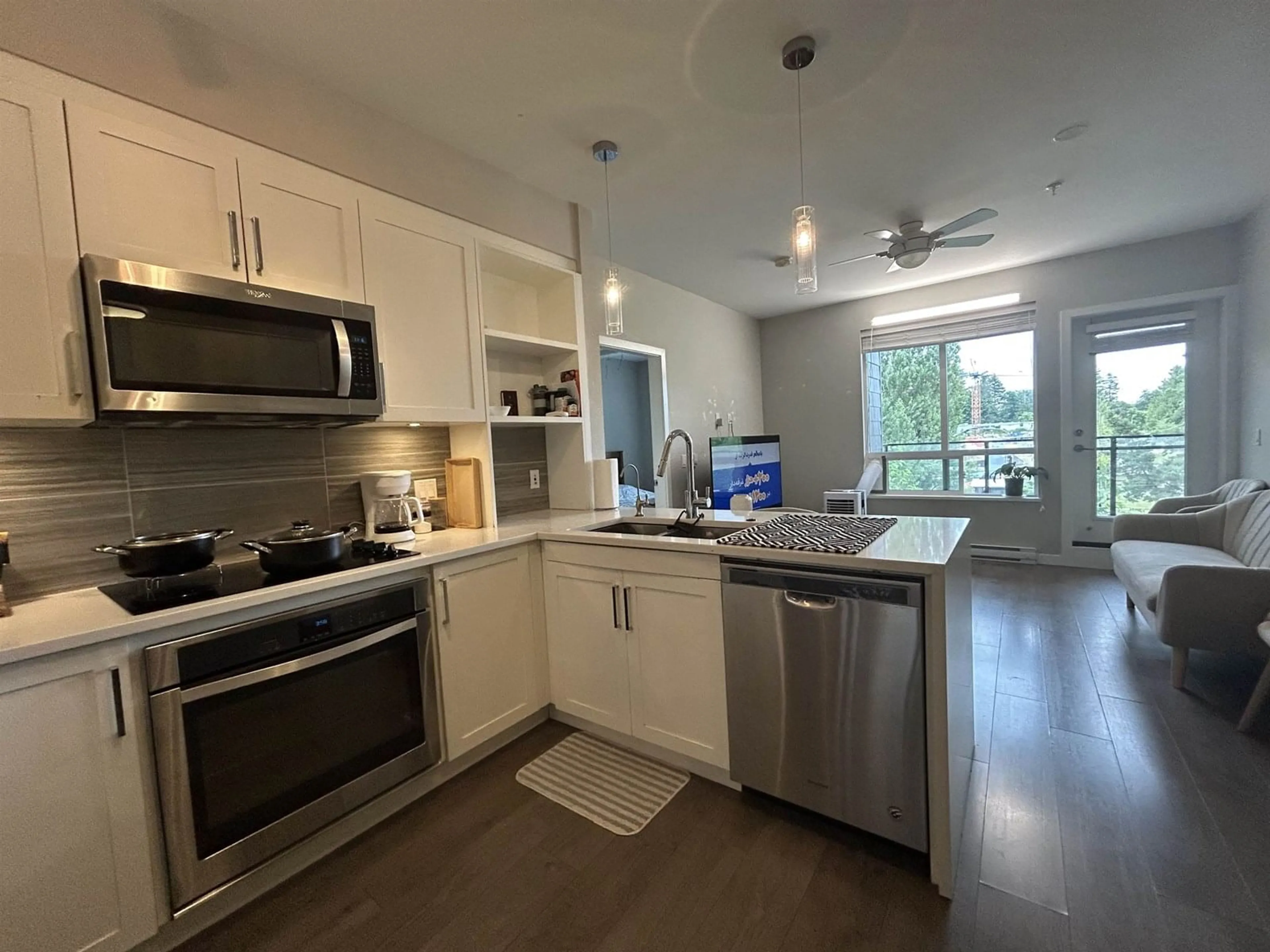 Open concept kitchen, unknown for F308 - 20211 66, Langley British Columbia V2Y0L4