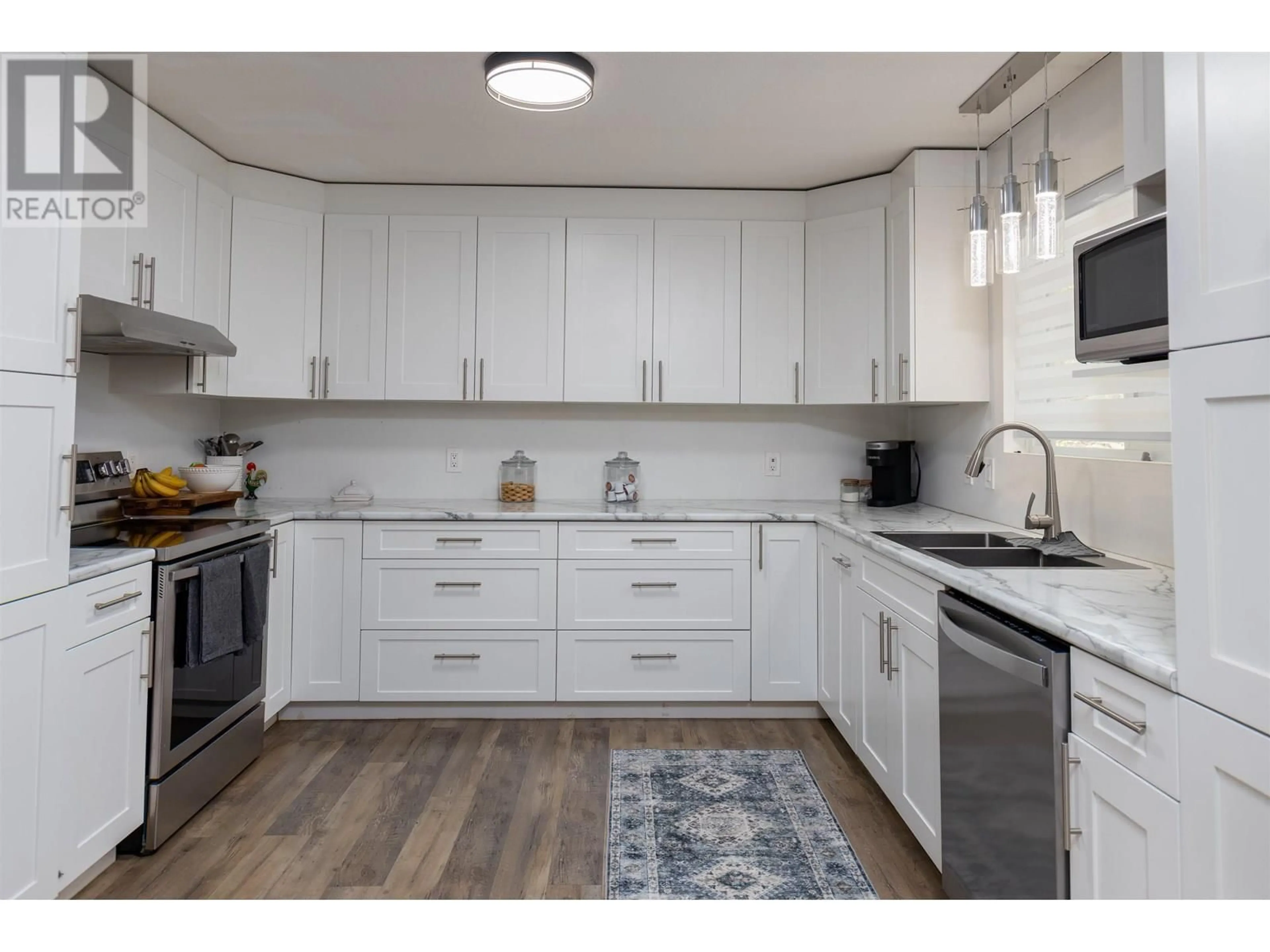 Open concept kitchen, unknown for 3512 HANSON STREET, Terrace British Columbia V8G2L7