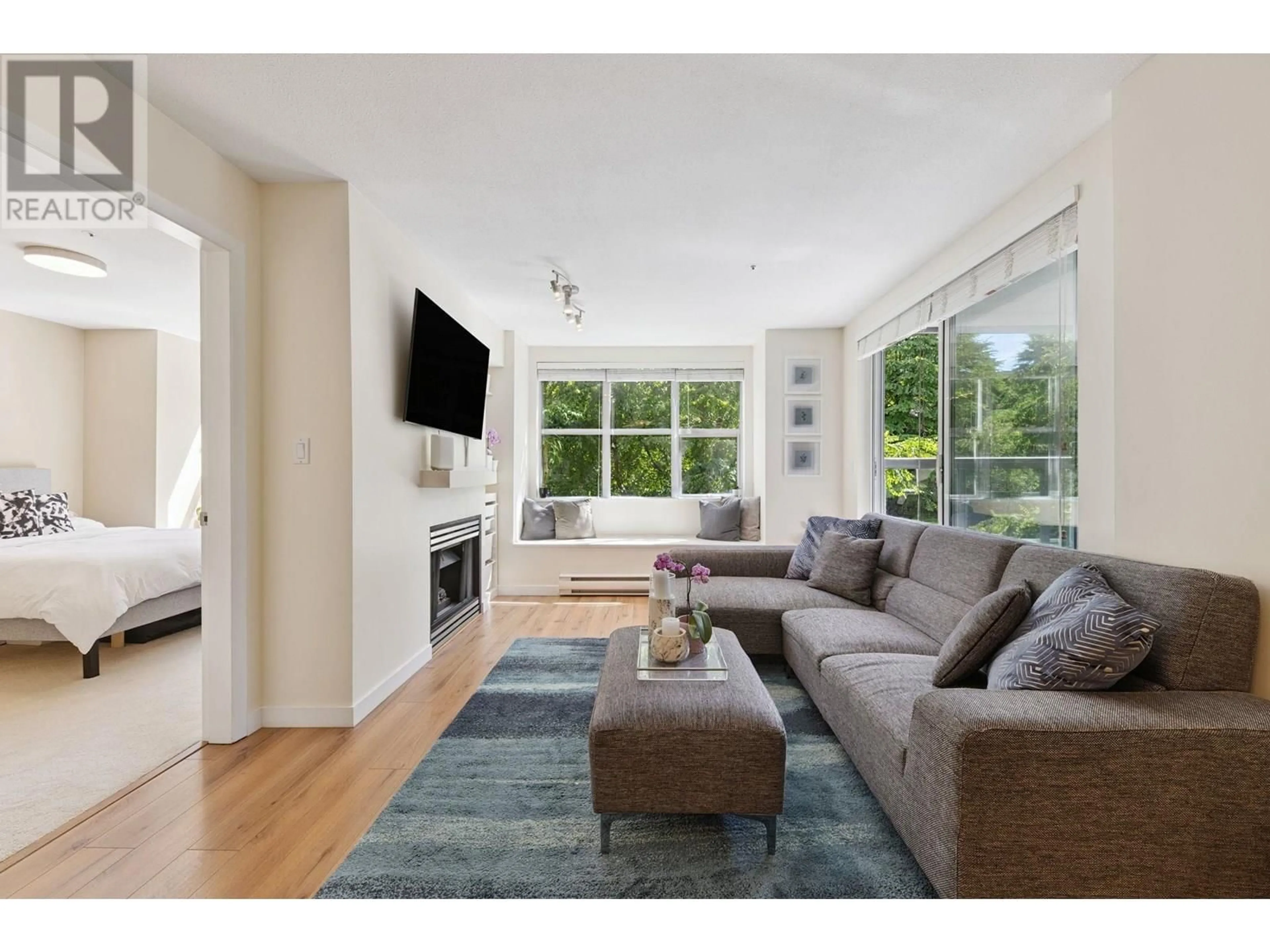 Living room with furniture, unknown for 309 - 2288 MARSTRAND AVENUE, Vancouver British Columbia V6K4S9