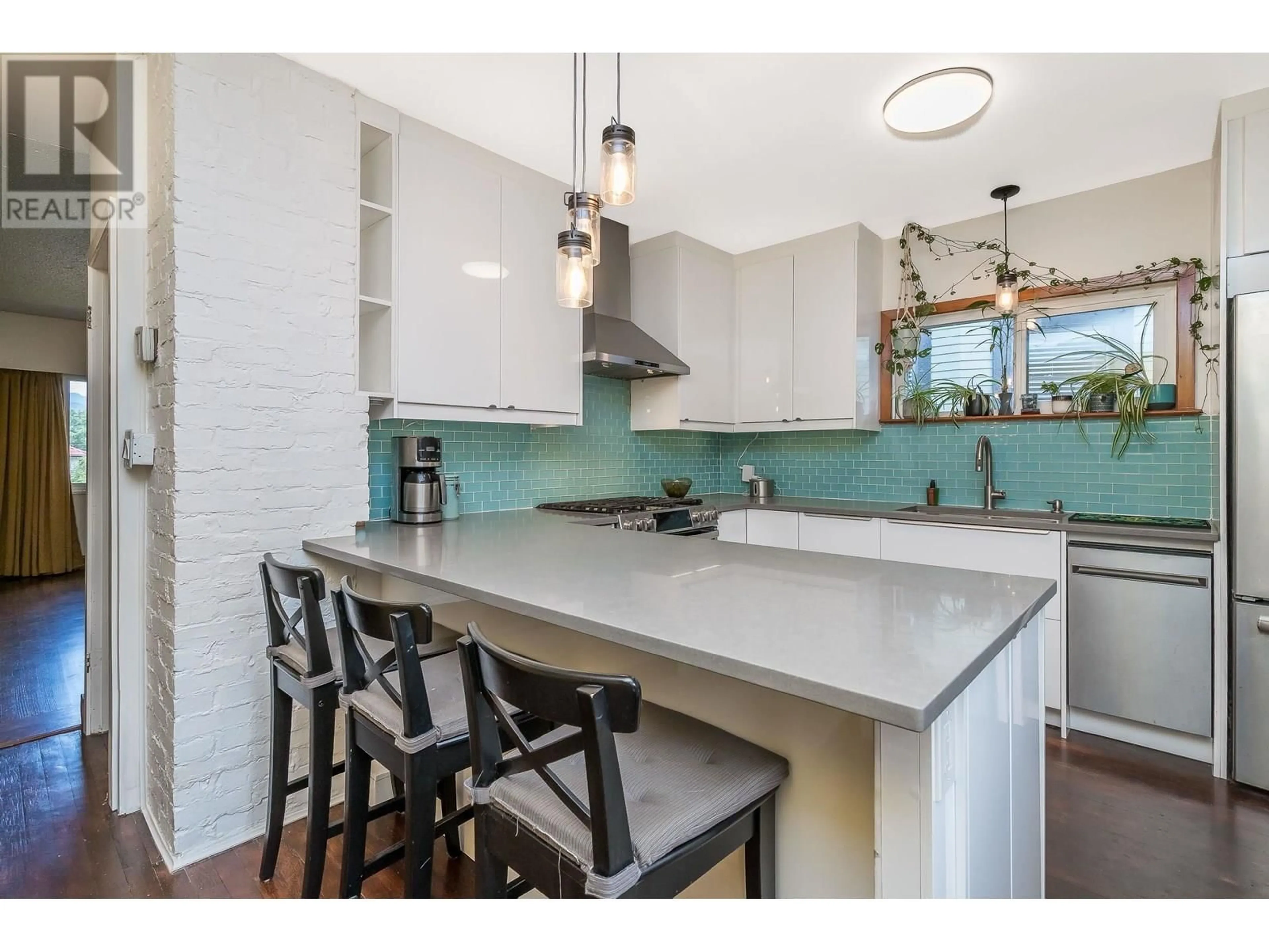 Open concept kitchen, unknown for 2650 MCGILL STREET, Vancouver British Columbia V5K1H3