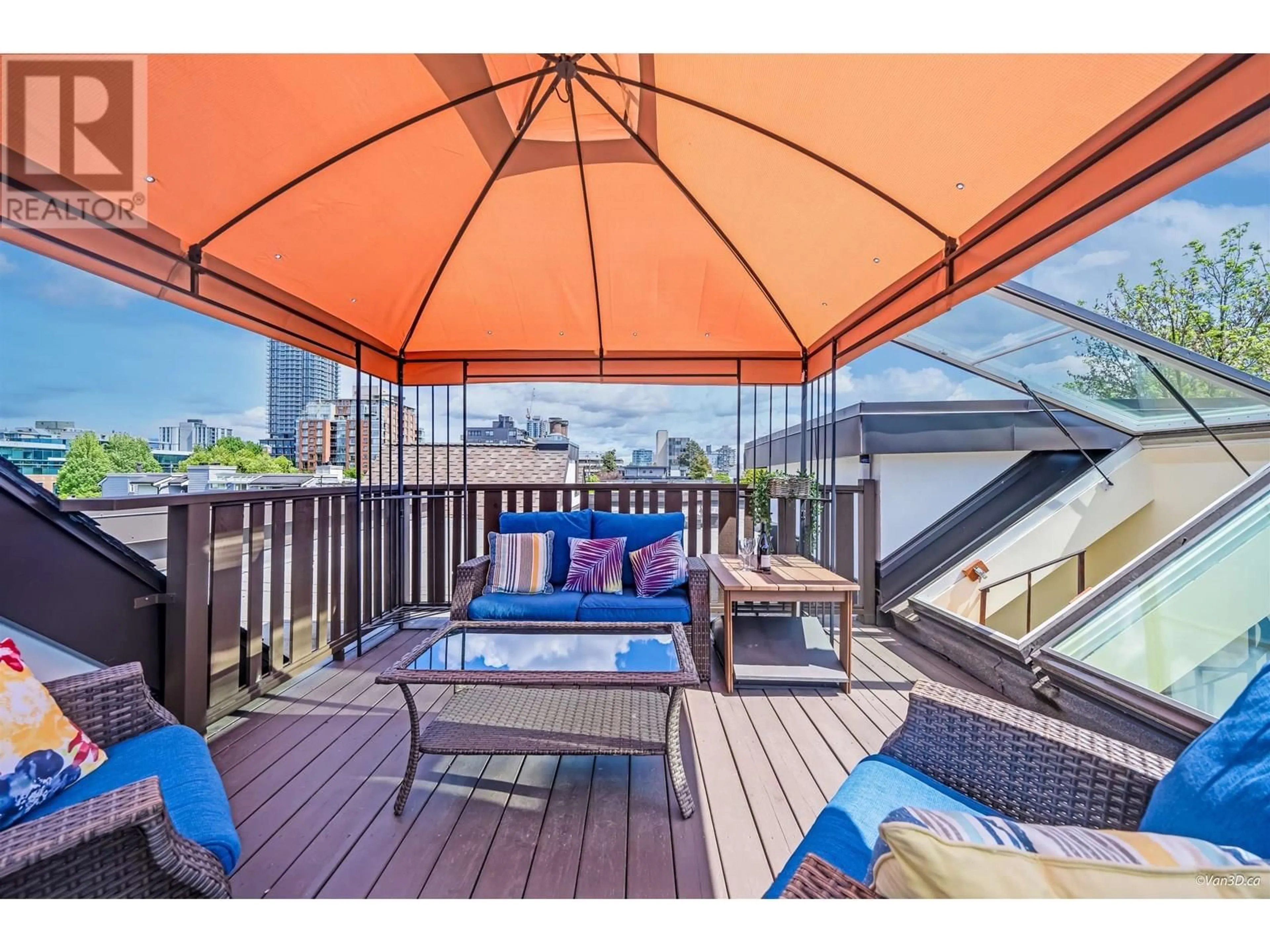 Patio, street for 304 - 1633 11TH AVENUE, Vancouver British Columbia V6J2B8