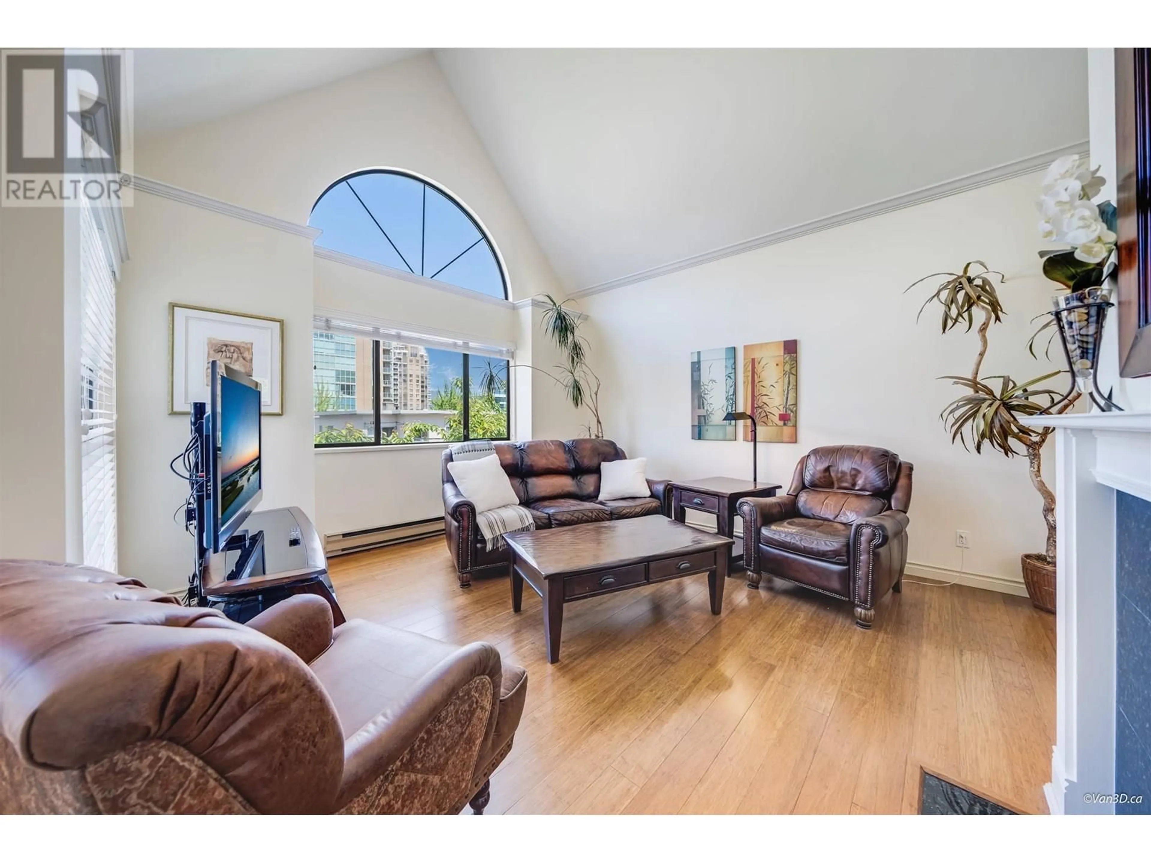 Living room with furniture, unknown for 304 - 1633 11TH AVENUE, Vancouver British Columbia V6J2B8