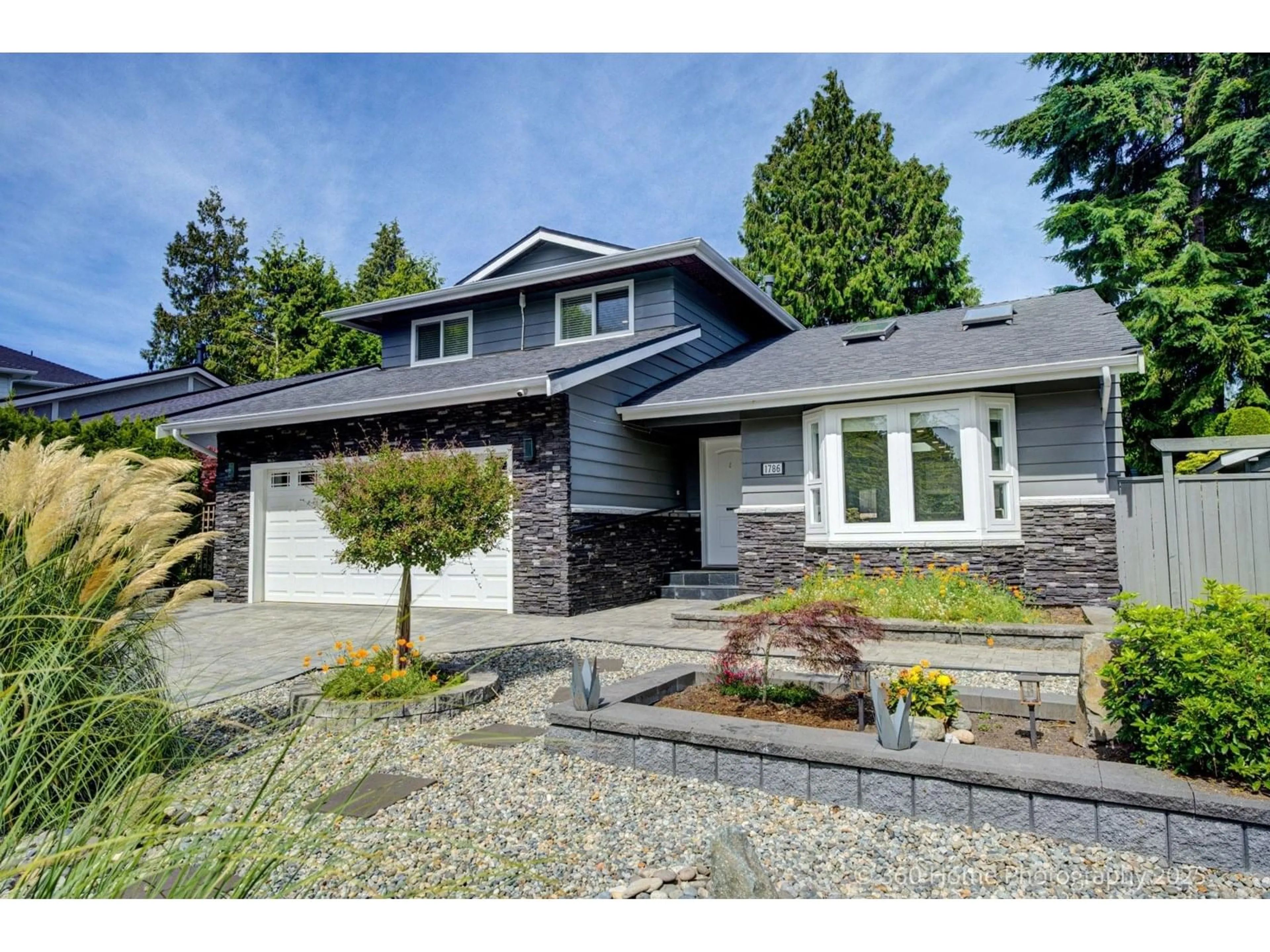 Home with vinyl exterior material, street for 1786 142, Surrey British Columbia V4A6G7