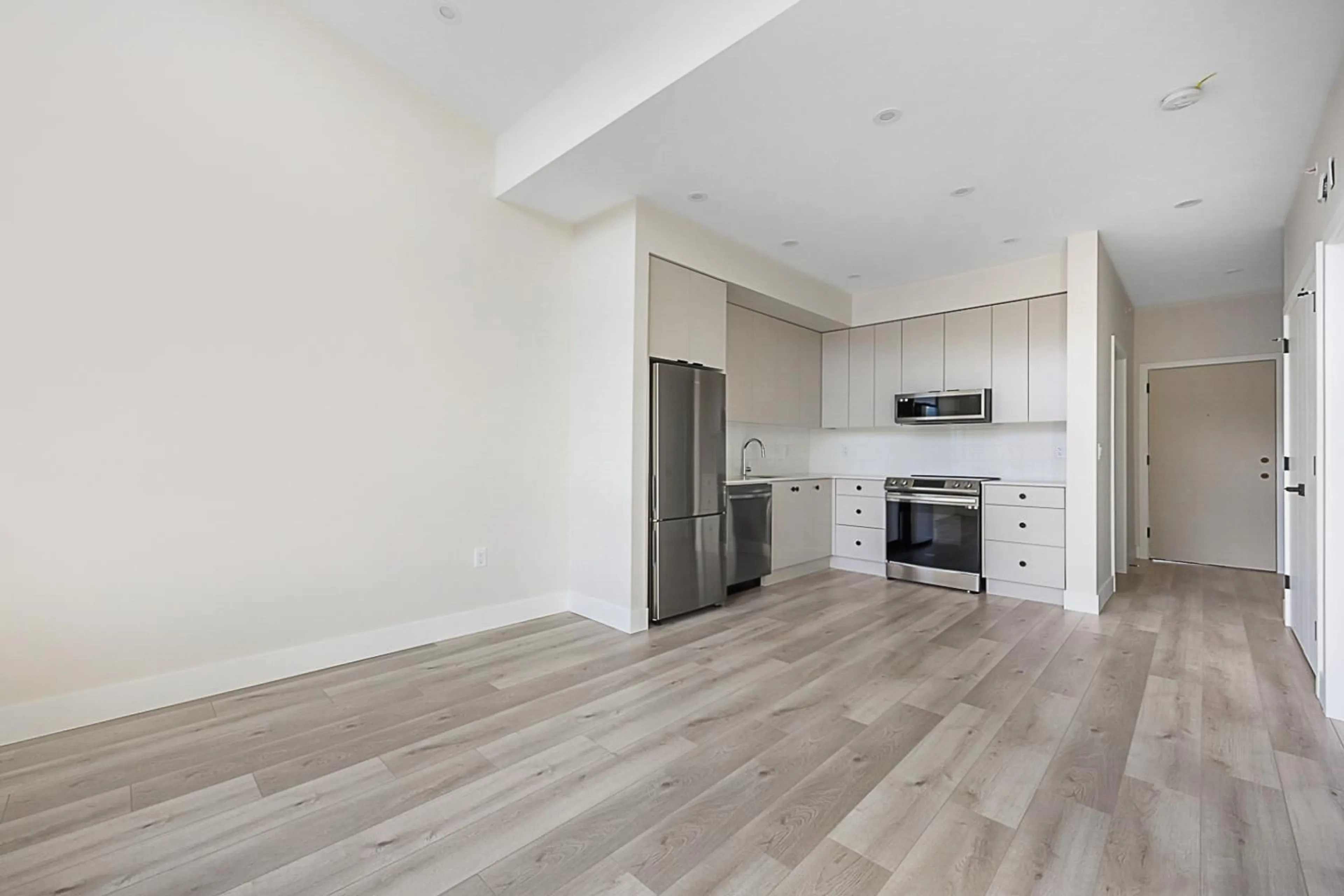 Open concept kitchen, unknown for 408 - 45497 CAMPUS DRIVE, Chilliwack British Columbia V2R6L8
