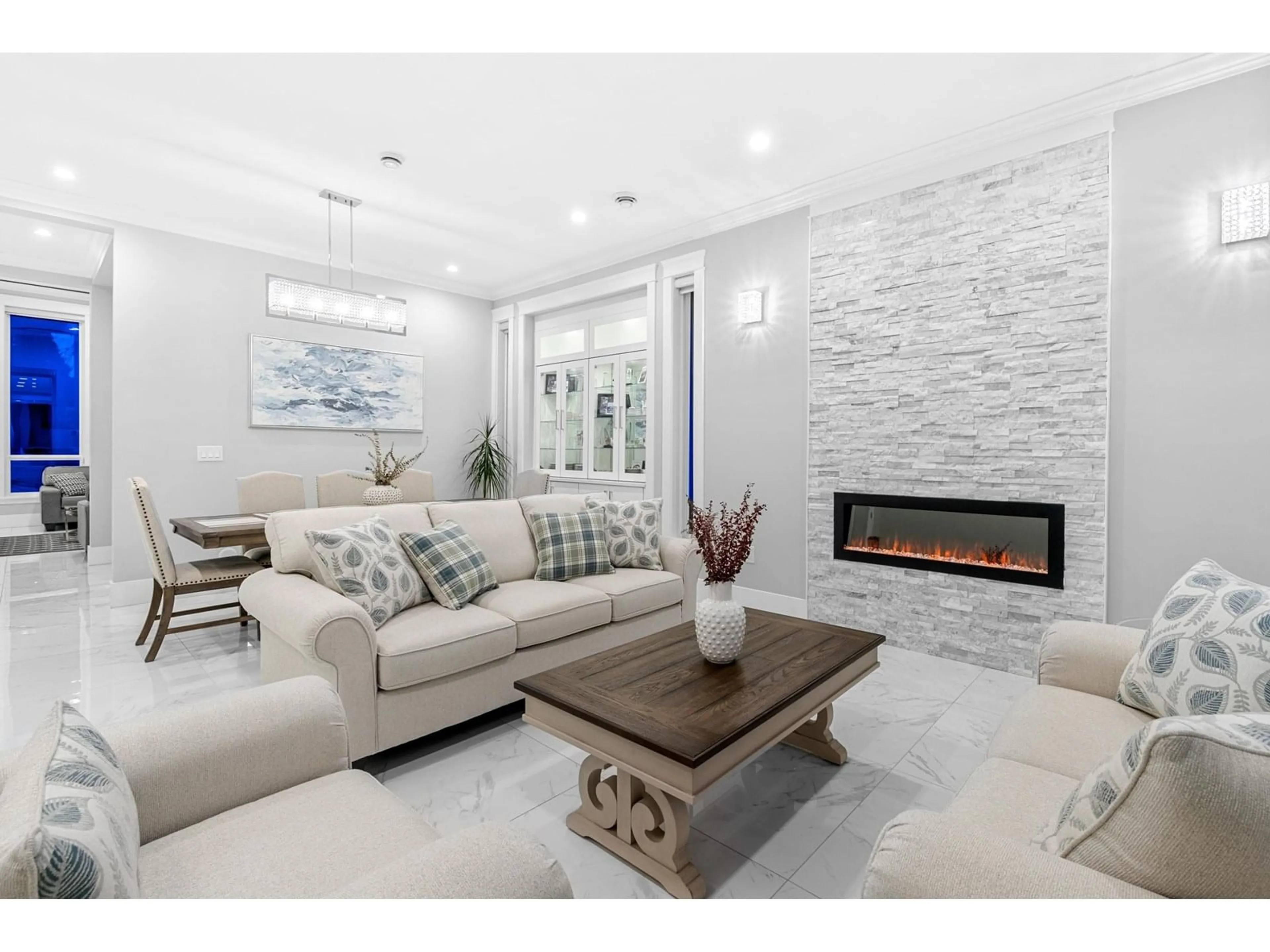 Living room with furniture, ceramic/tile floor for 11903 82, Delta British Columbia V4C2C6