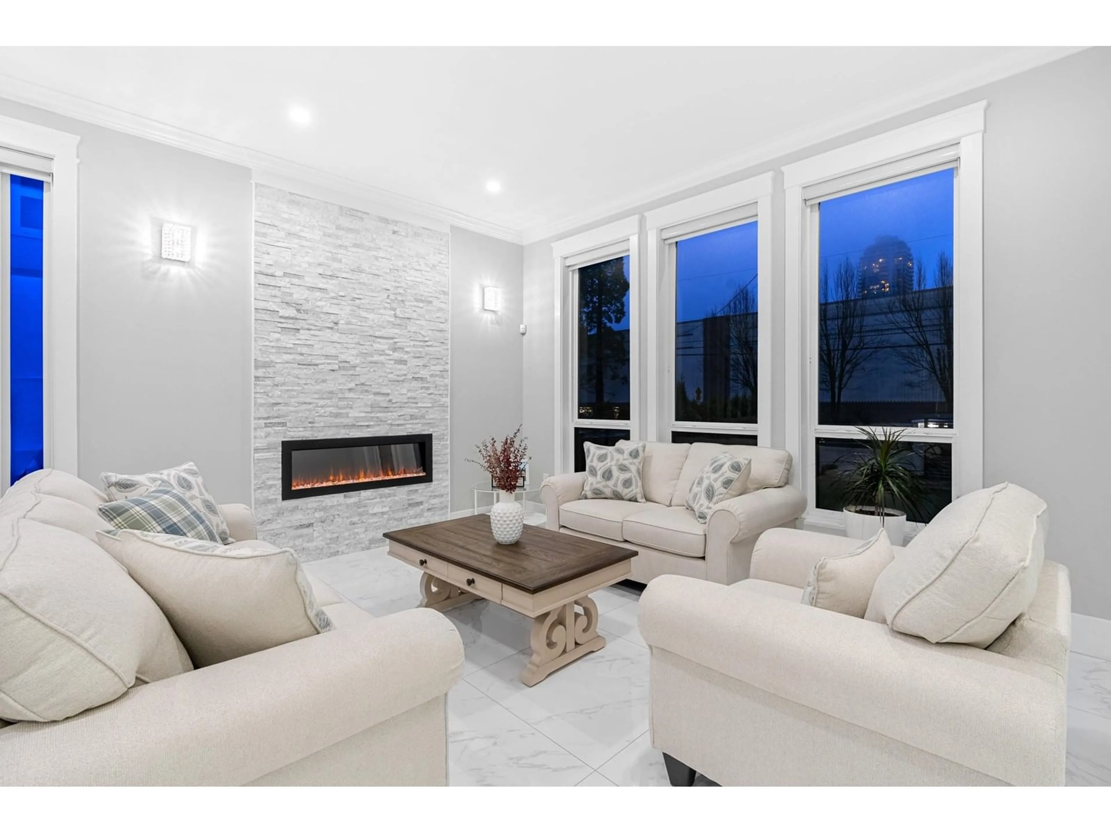 Living room with furniture, ceramic/tile floor for 11903 82, Delta British Columbia V4C2C6