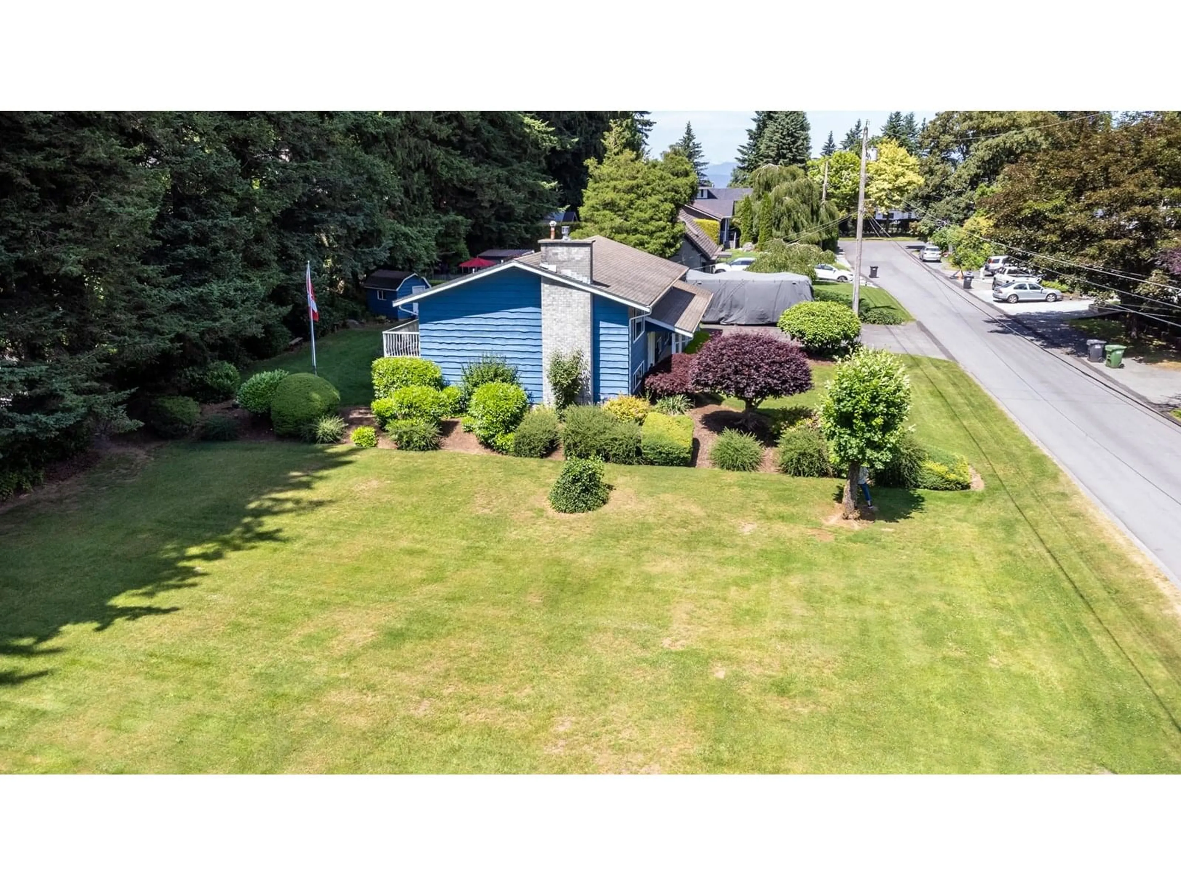 A pic from outside/outdoor area/front of a property/back of a property/a pic from drone, water/lake/river/ocean view for 3267 CHESTNUT, Abbotsford British Columbia V2S4M2