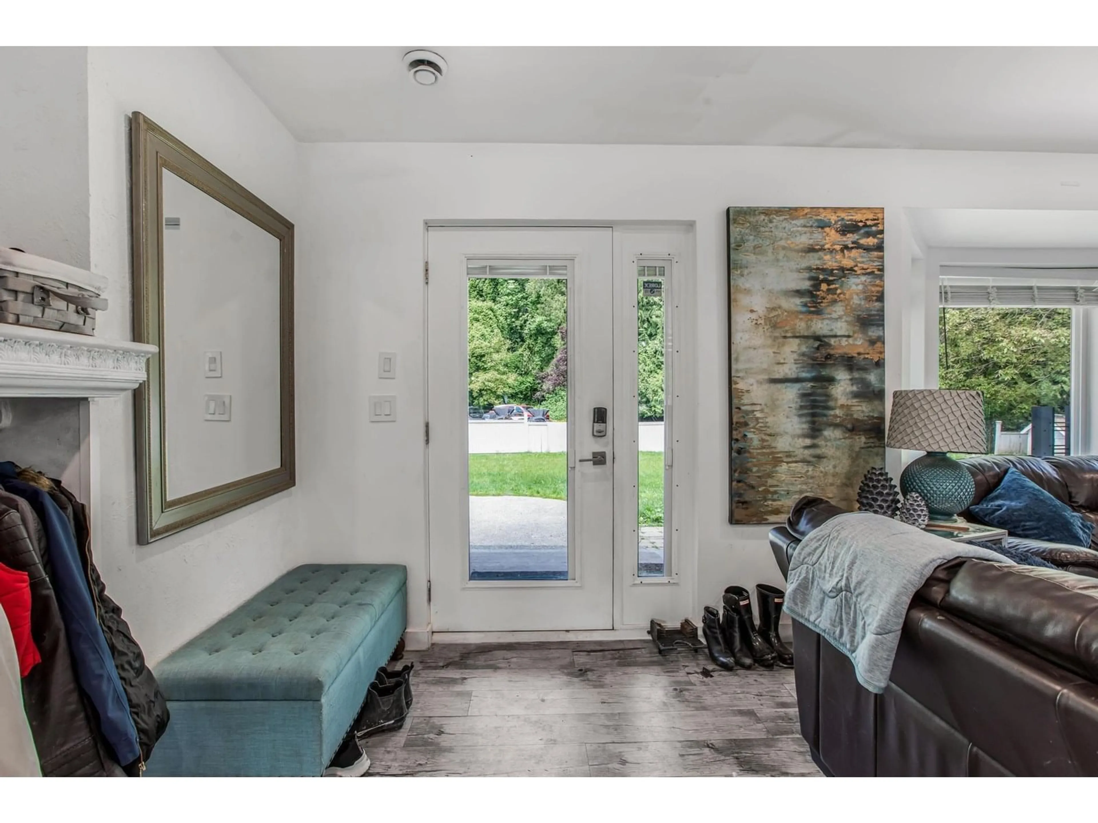 Indoor entryway for 15 - 29750 SANGARA, Abbotsford British Columbia V4X2G3