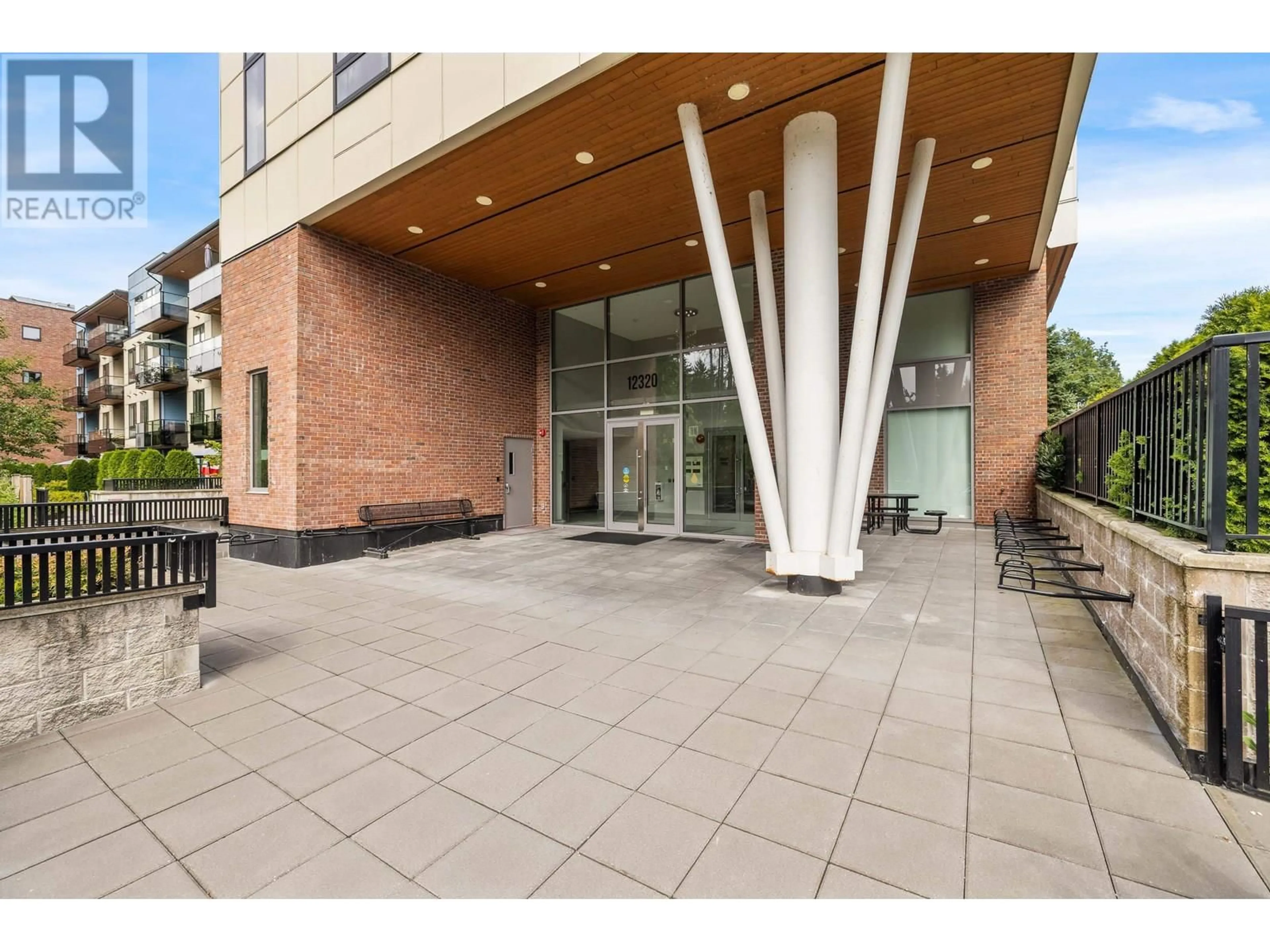 Indoor foyer for PH3 - 12320 222 STREET, Maple Ridge British Columbia V2X4K8