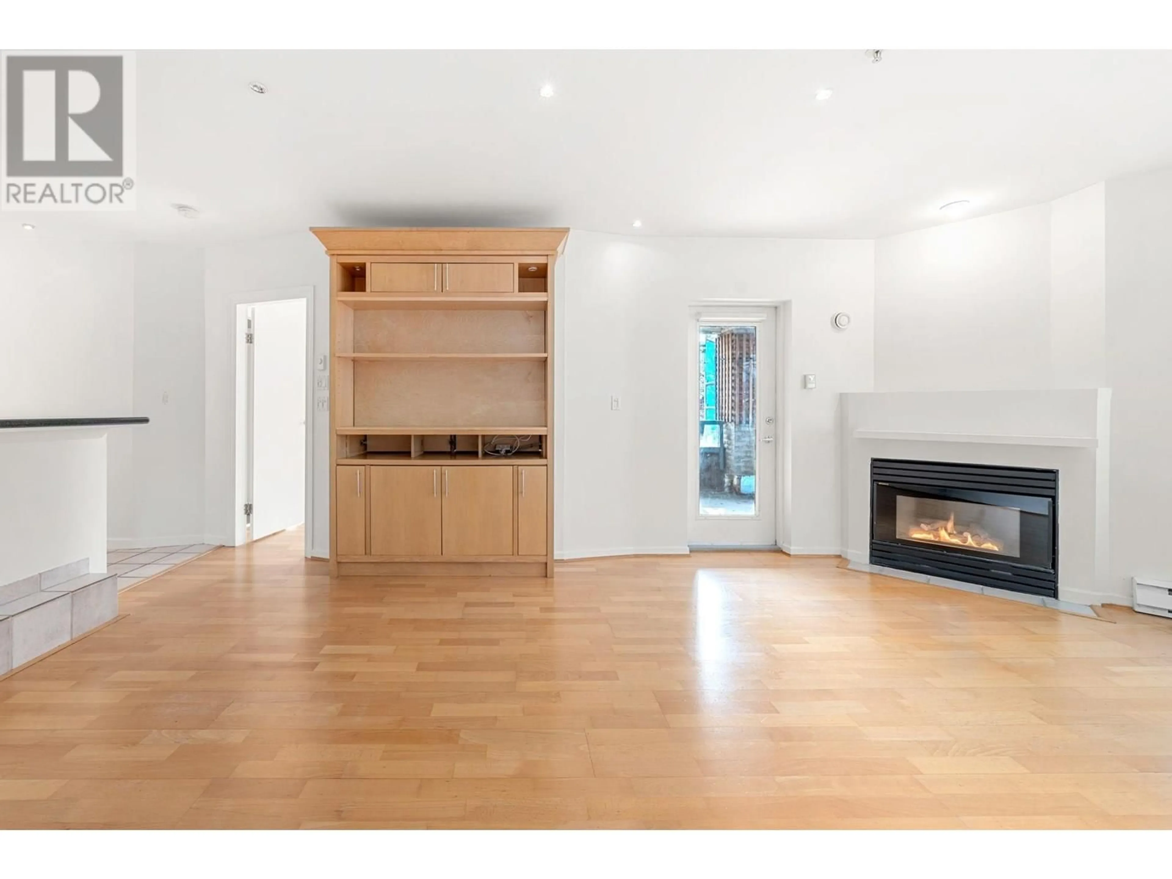 Unknown for 309 - 1688 CYPRESS STREET, Vancouver British Columbia V6J5J1