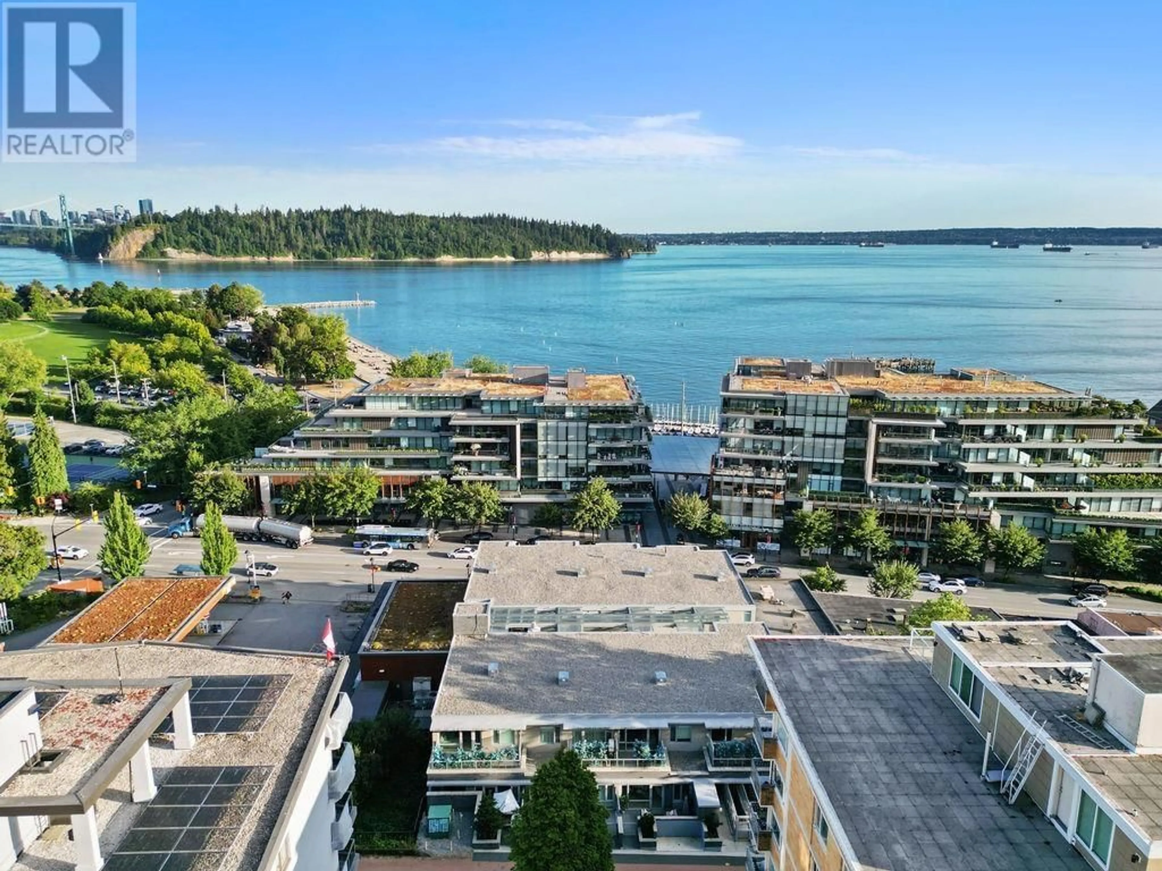 A pic from outside/outdoor area/front of a property/back of a property/a pic from drone, water/lake/river/ocean view for 202 - 1331 MARINE DRIVE, West Vancouver British Columbia V7T1B6