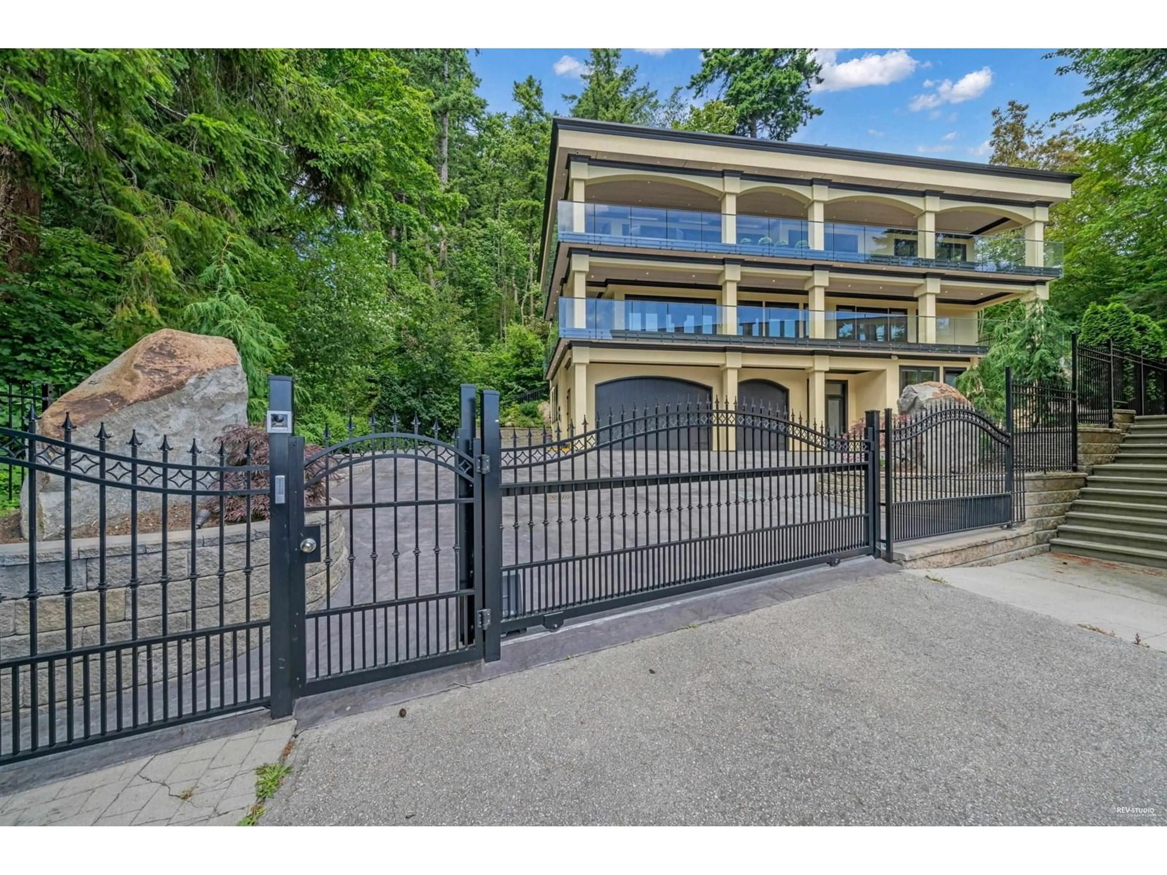 Unknown for 1349 ANDERSON, White Rock British Columbia V4B3P4